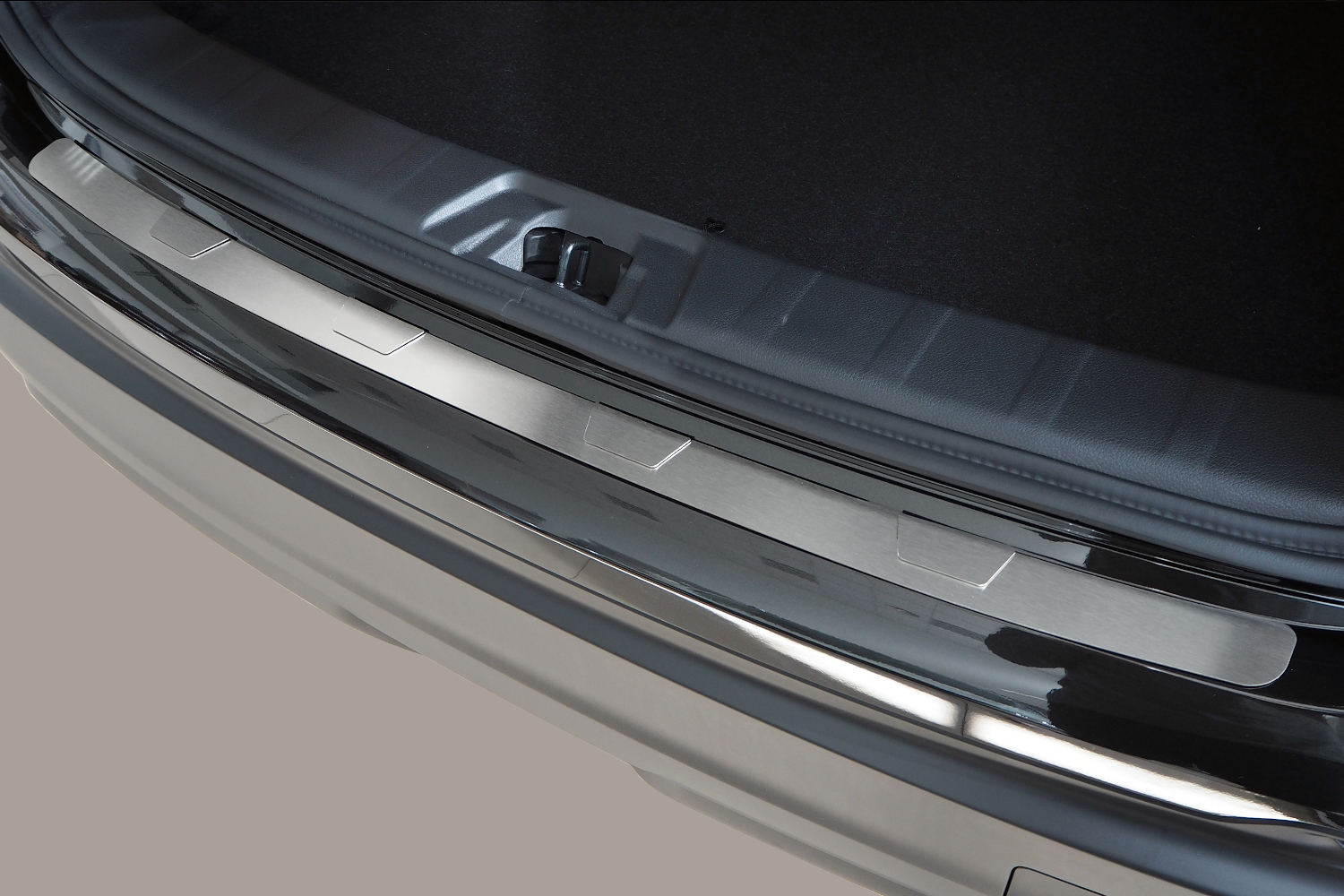 'Ribs' Protection de seuil arrière INOX Compatible avec Volkswagen Arteon Shooting Brake 2020 