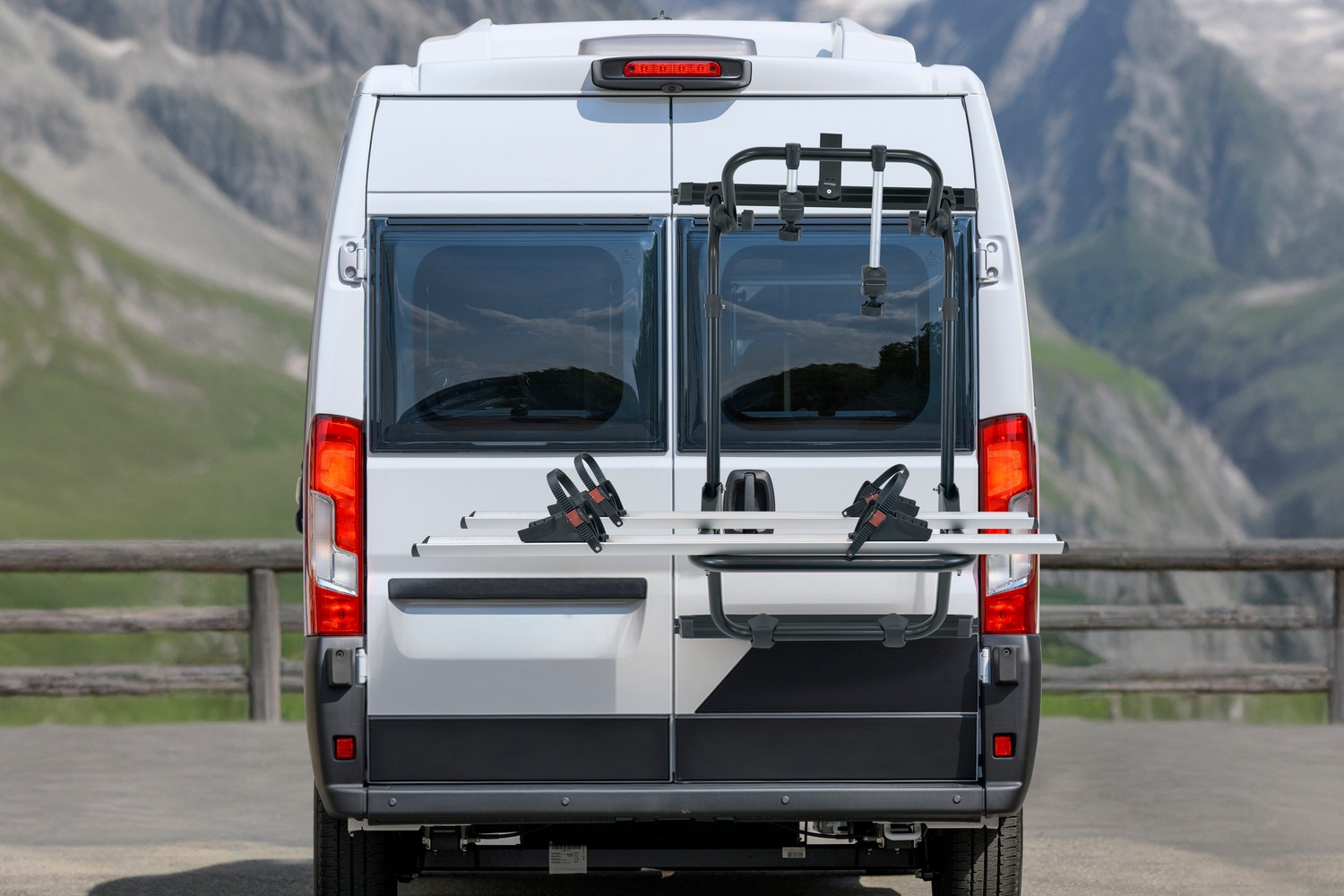 Menabo Tremont Bike carrier / Fahrradträger / Fietsendrager / Porte-vélo (3) Menabo Tremont Bike carrier / Fahrradträger / Fietsendrager / Porte-vélo (3)