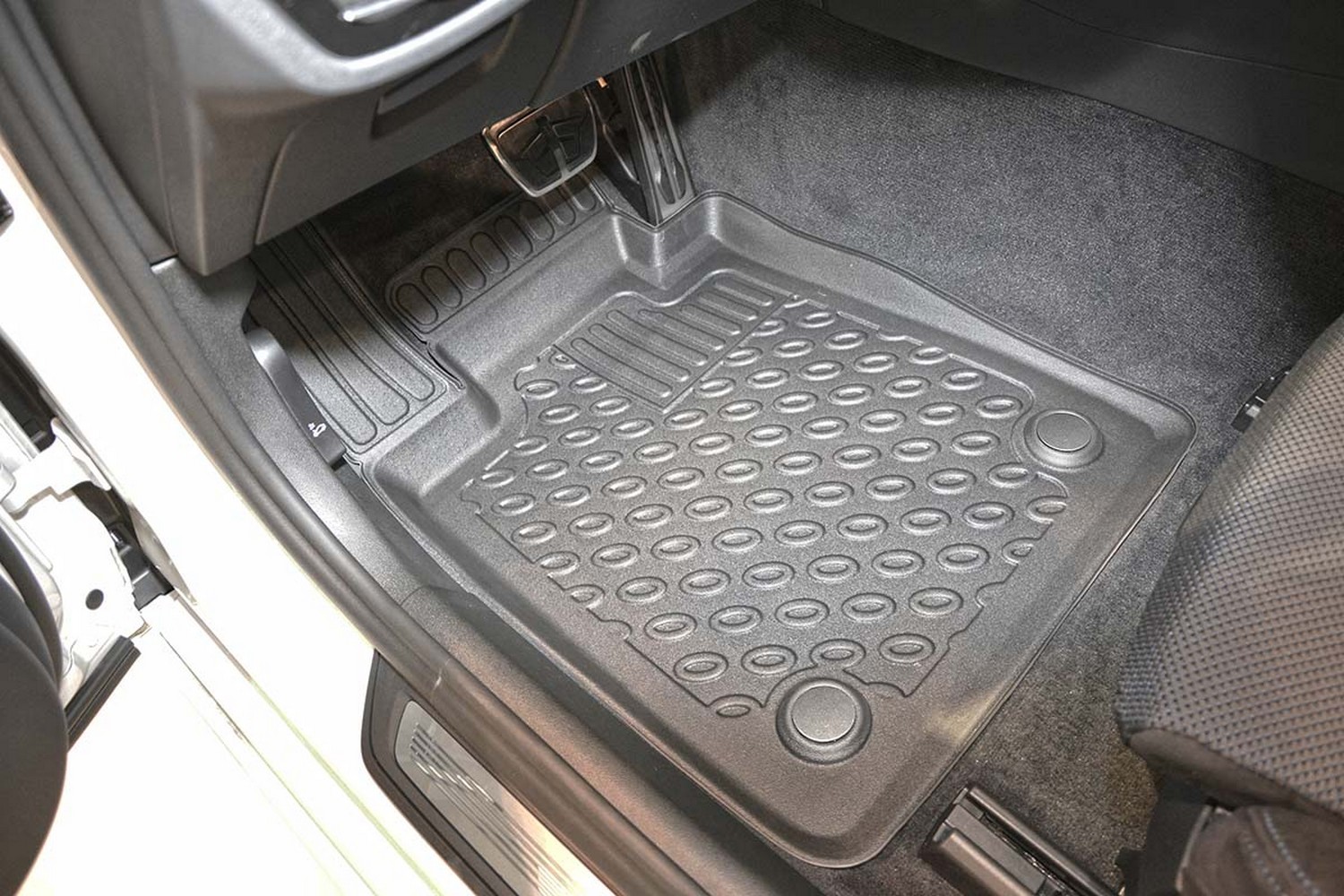 Car mats suitable for BMW 5 Series (G30) 2017-2023 4-door saloon Cool Liner PE/TPE rubber (BMW115SFM-C) (2) Car mats suitable for BMW 5 Series (G30) 2017-2023 4-door saloon Cool Liner PE/TPE rubber (BMW115SFM-C) (2)