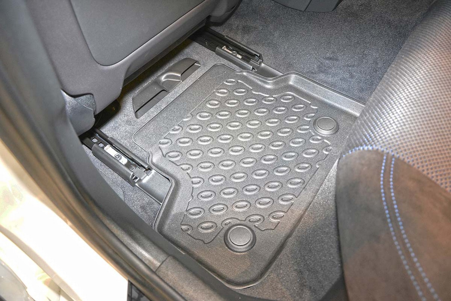 Car mats suitable for BMW 5 Series (G30) 2017-2023 4-door saloon Cool Liner PE/TPE rubber (BMW115SFM-C) (4) Car mats suitable for BMW 5 Series (G30) 2017-2023 4-door saloon Cool Liner PE/TPE rubber (BMW115SFM-C) (4)