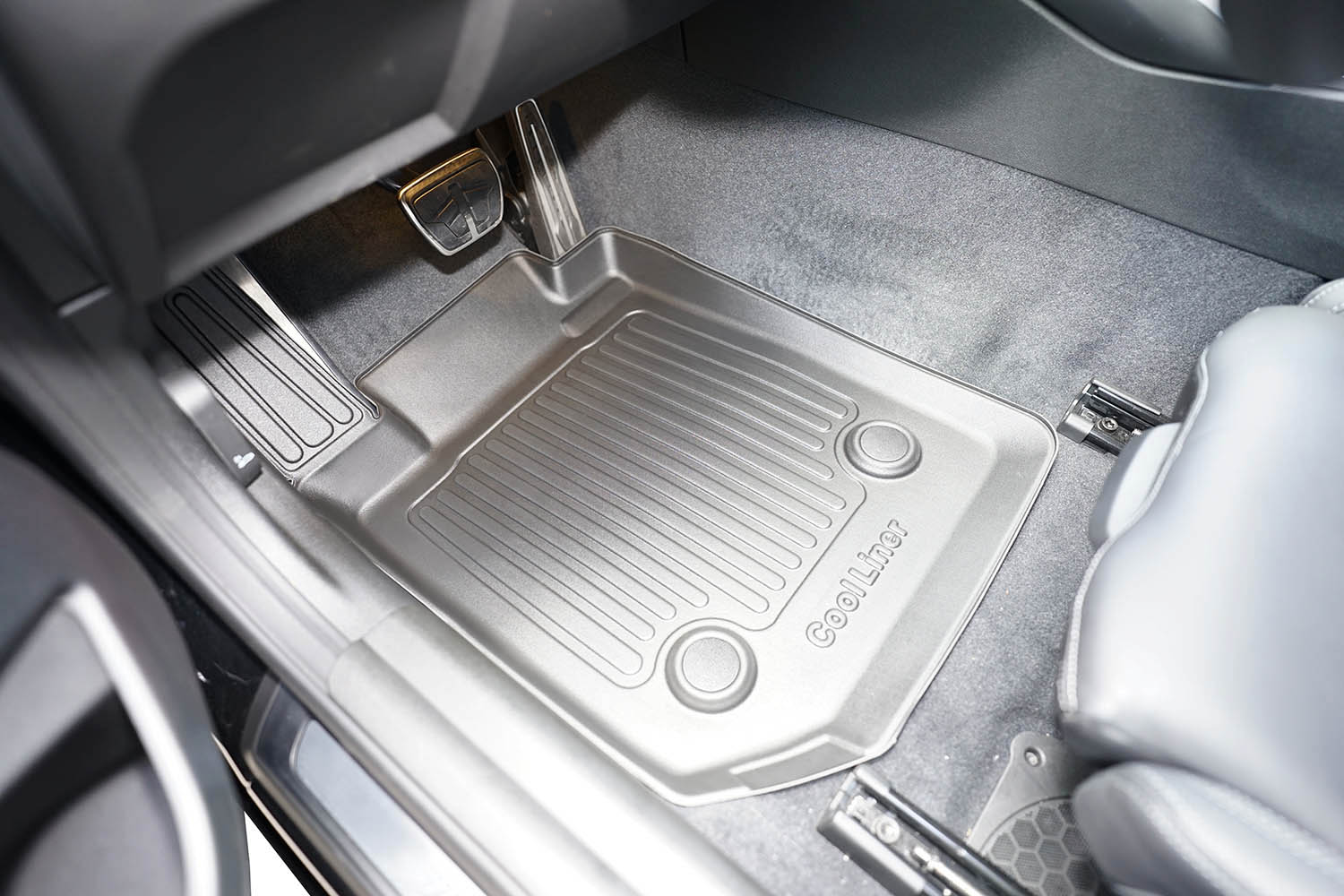 Car mats suitable for BMW 2 Series Coupé (G42) 2021-present 2-door Cool Liner PE/TPE rubber (BMW12SFM-C) (2) Car mats suitable for BMW 2 Series Coupé (G42) 2021-present 2-door Cool Liner PE/TPE rubber (BMW12SFM-C) (2)