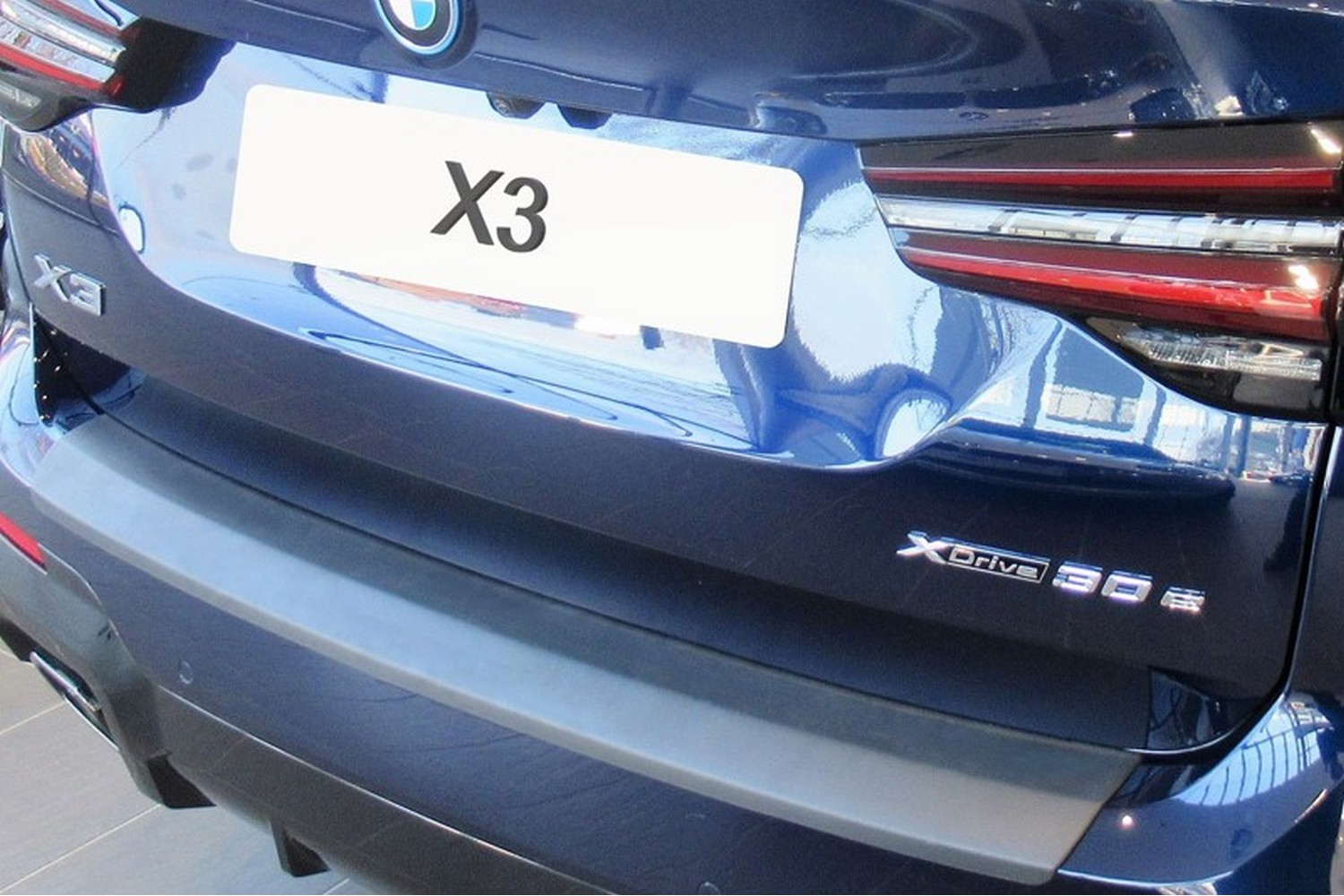 Protection de seuil de coffre convient à BMW X3 (G01) 2021-2024 ABS - noir mat