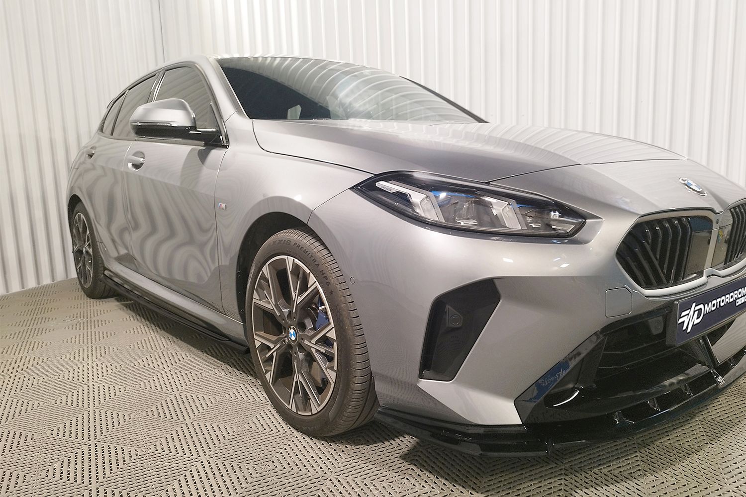 Side skirts suitable for BMW 1 Series (F70) 2024-present 5-door hatchback - painted (2)