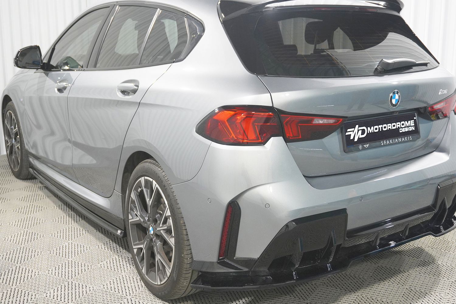 Side skirts suitable for BMW 1 Series (F70) 2024-present 5-door hatchback - painted (4)