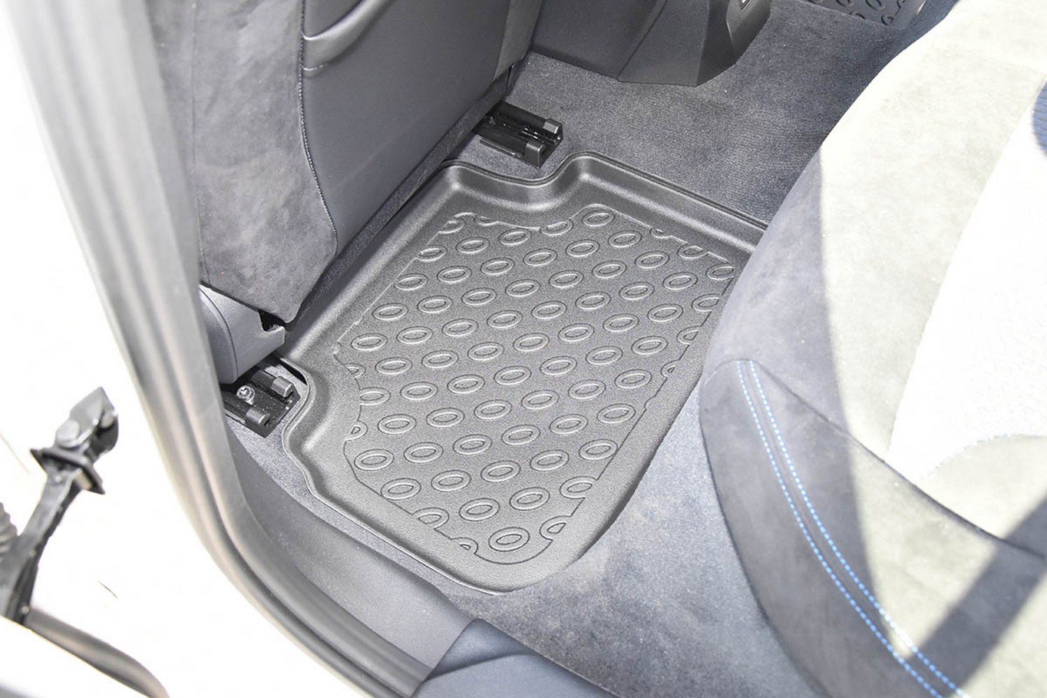 Car mats suitable for BMW 2 Series Gran Coup&eacute; (F44) 2019-present Cool Liner PE/TPE rubber (BMW22GFM-C) (4)