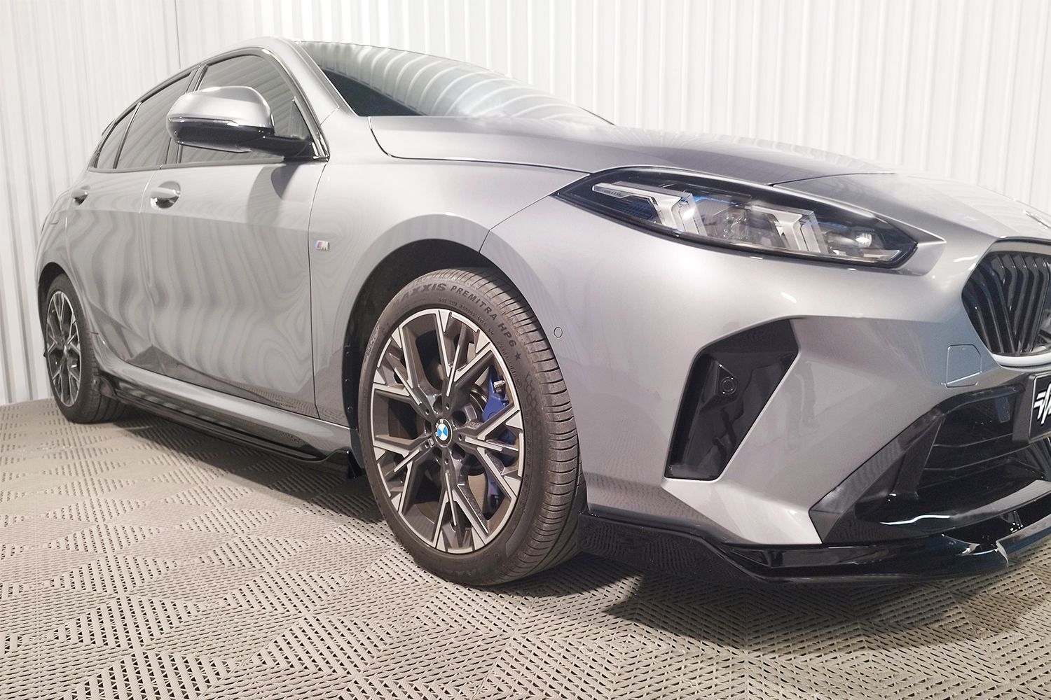 Side skirts suitable for BMW 1 Series (F70) 2024-present 5-door hatchback - painted (2)