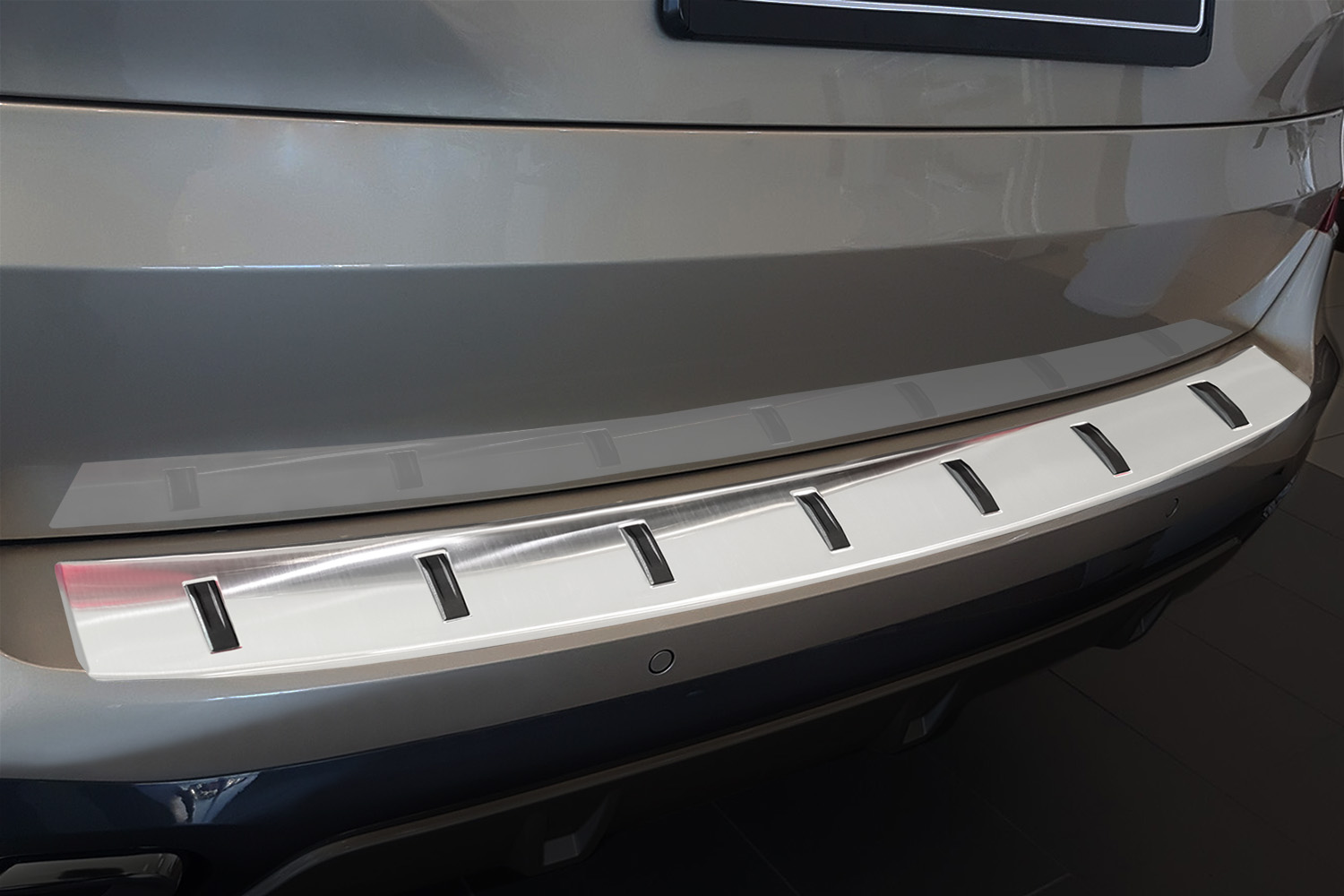 Rear bumper protector suitable for BMW X5 (G05) 2018-present stainless steel brushed - Strong
