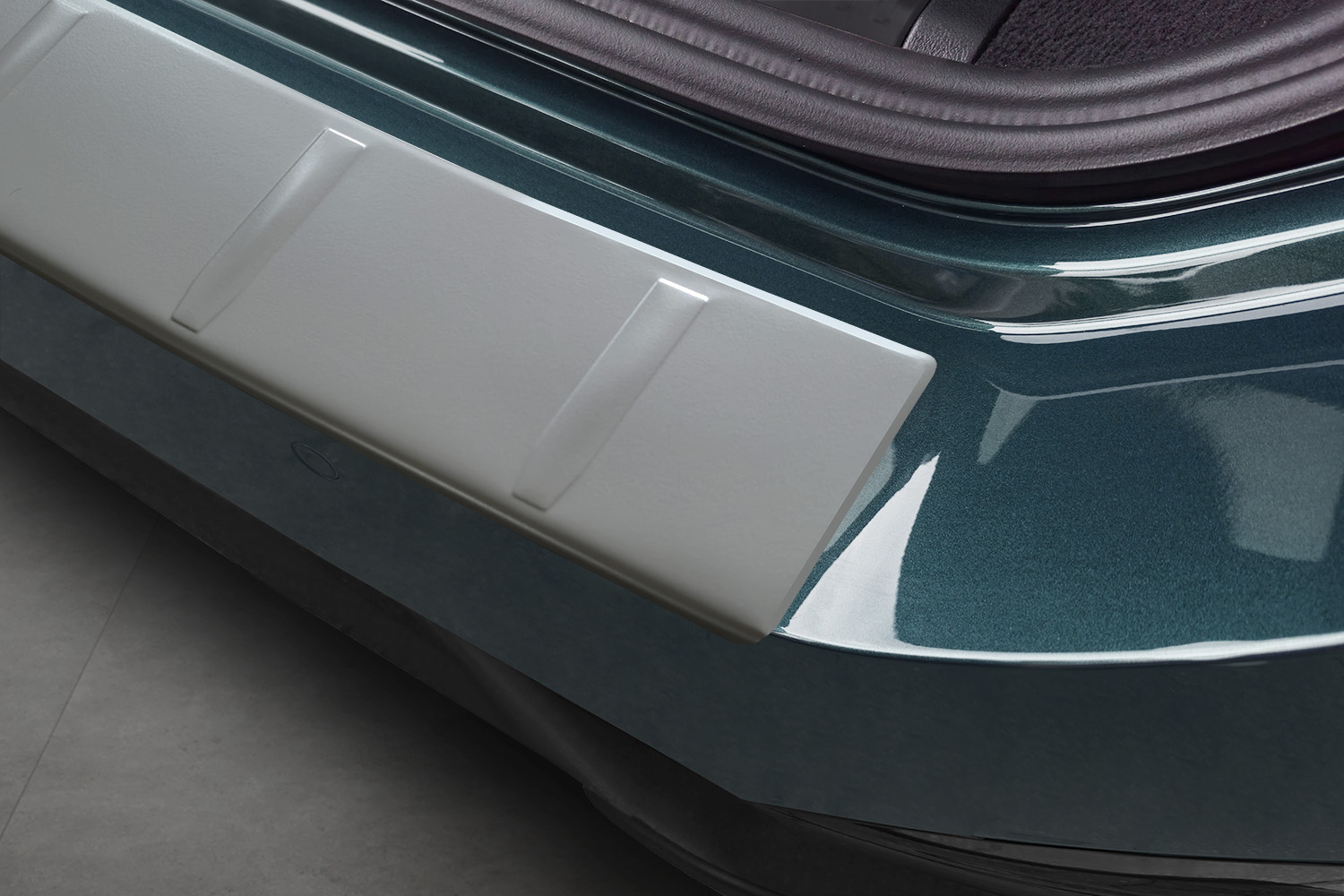 Rear bumper protector suitable for BMW 5 Series Touring (G61) 2024-present wagon stainless steel light grey (3)