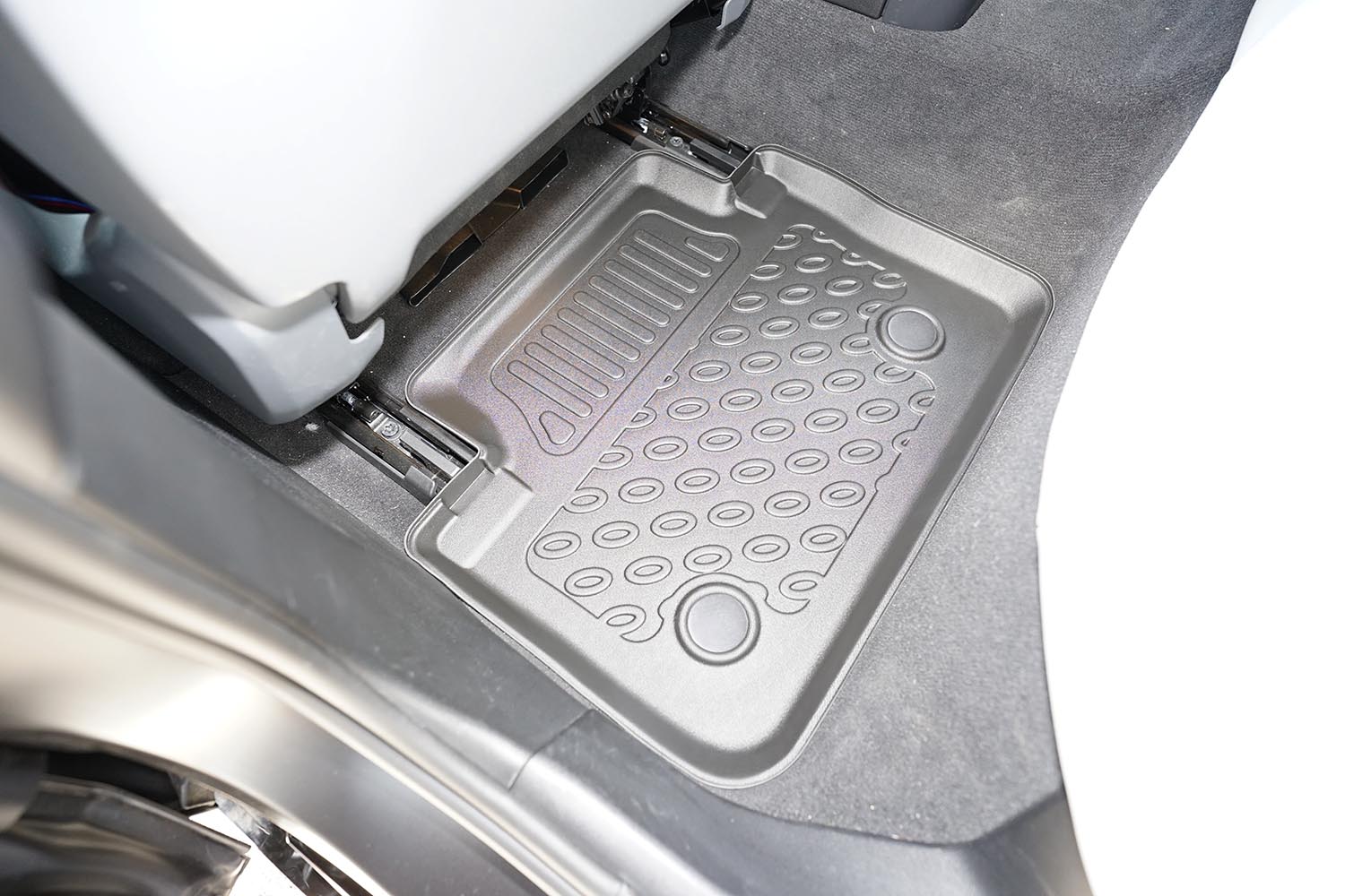 Car mats suitable for BMW i5 Touring (G61) 2024-present wagon Cool Liner PE/TPE rubber (BMW2I5FM-C) (4)