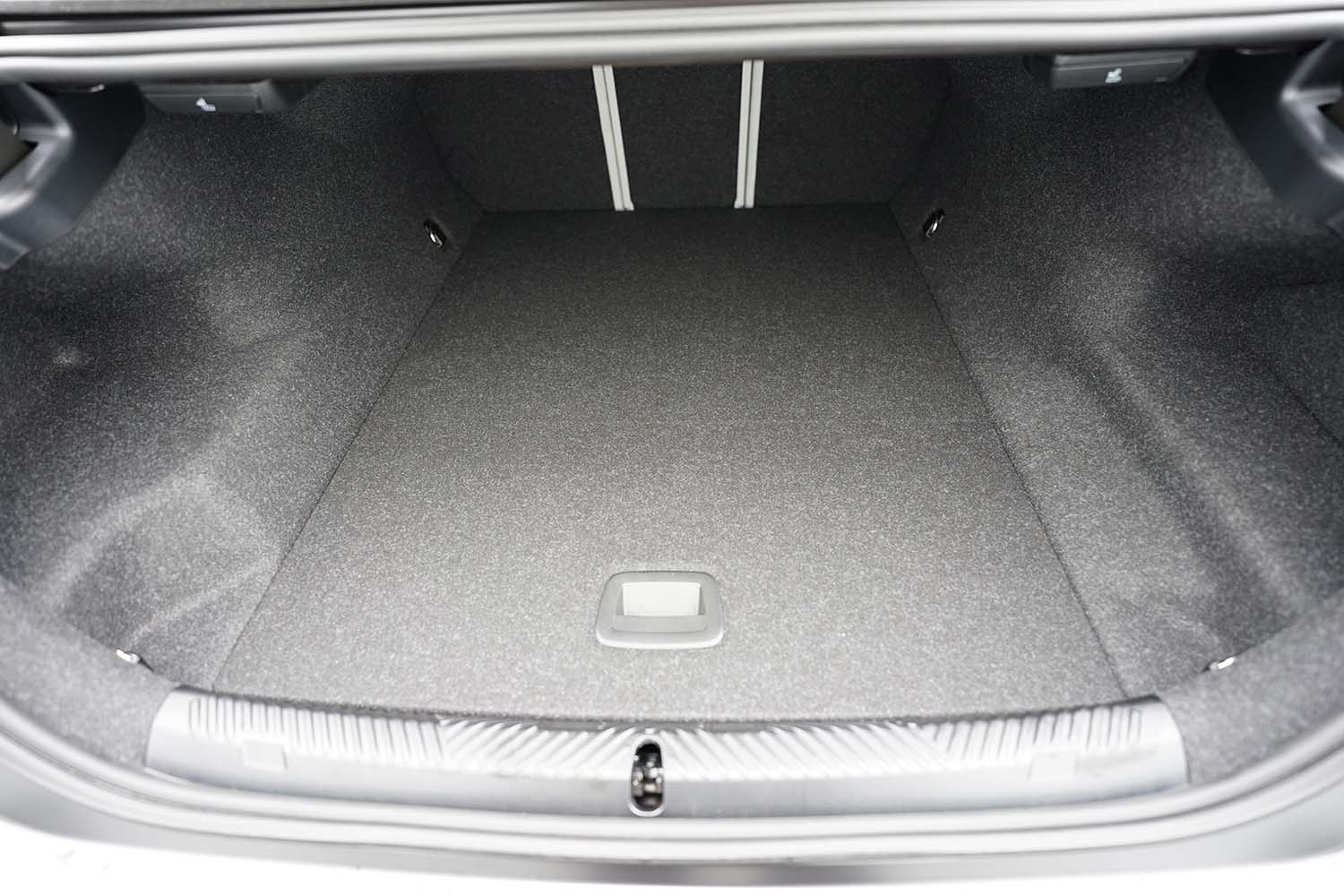 Boot mat suitable for BMW i5 (G60) 2023-present 4-door saloon Cool Liner anti slip PE/TPE rubber (BMW2I5TM-C) (7) Boot mat suitable for BMW i5 (G60) 2023-present 4-door saloon Cool Liner anti slip PE/TPE rubber (BMW2I5TM-C) (7)