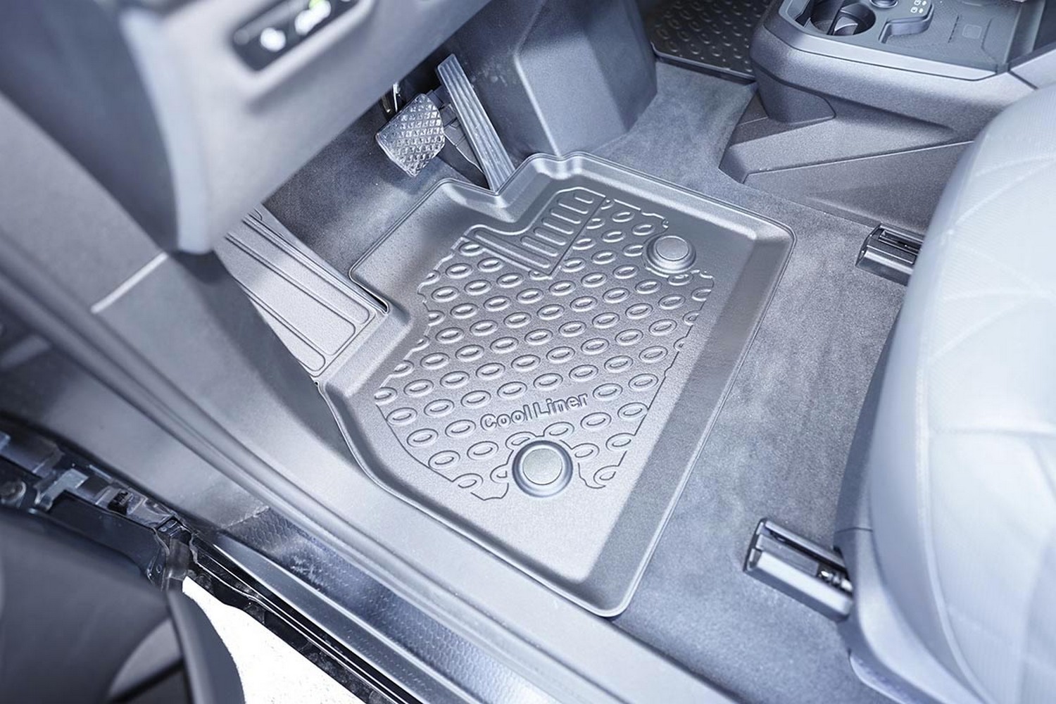 Car mats suitable for BMW iX (I20) 2021-present Cool Liner PE/TPE rubber (BMW2IXFM-C) (2) Car mats suitable for BMW iX (I20) 2021-present Cool Liner PE/TPE rubber (BMW2IXFM-C) (2)