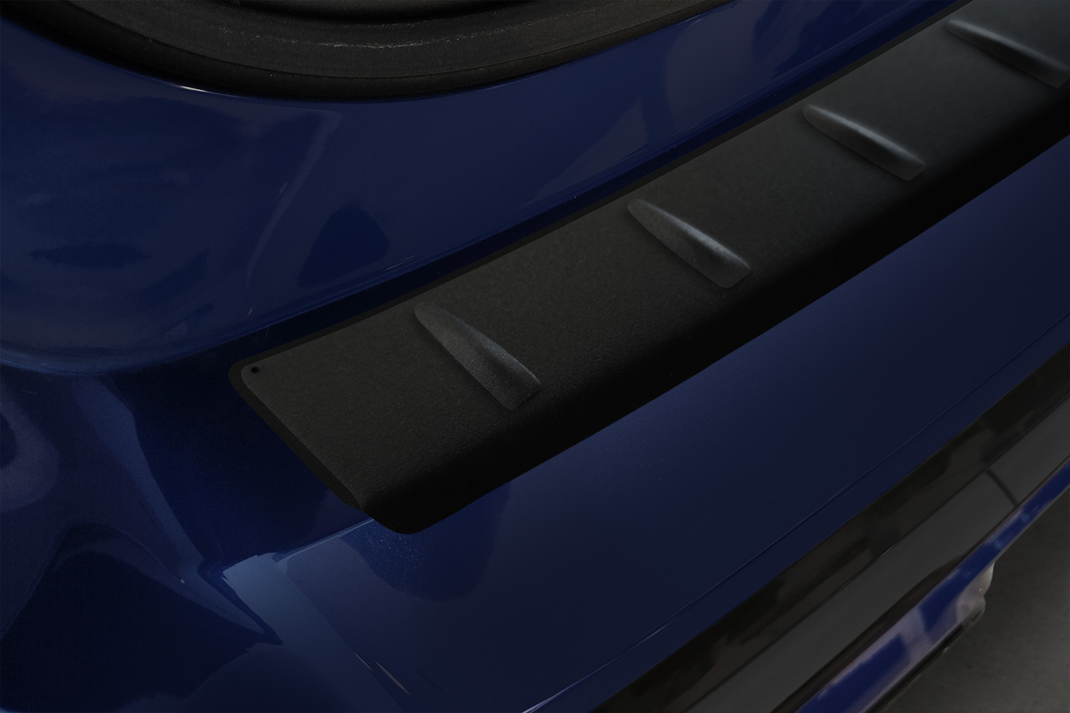 Rear bumper protector suitable for BMW X1 (U11) 2022-present stainless steel matt black (4)