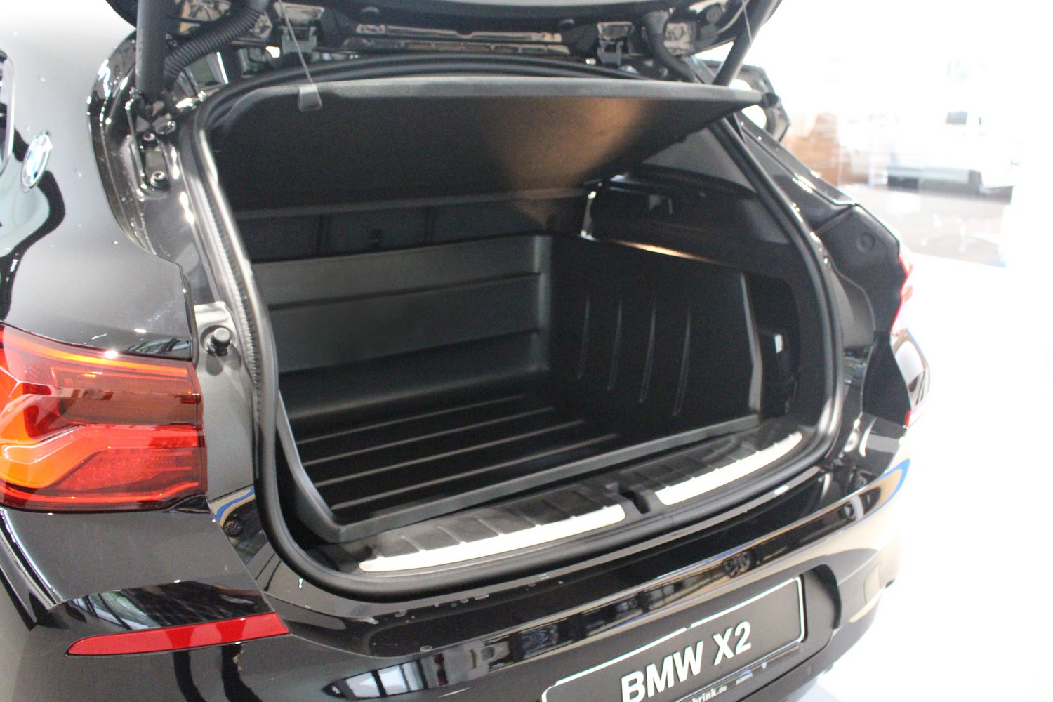 Boot liner suitable for BMW X2 (F39) 2018-2023 Boot-Guard 99 x 60 x 33 cm (BMW3X2BG) (2)