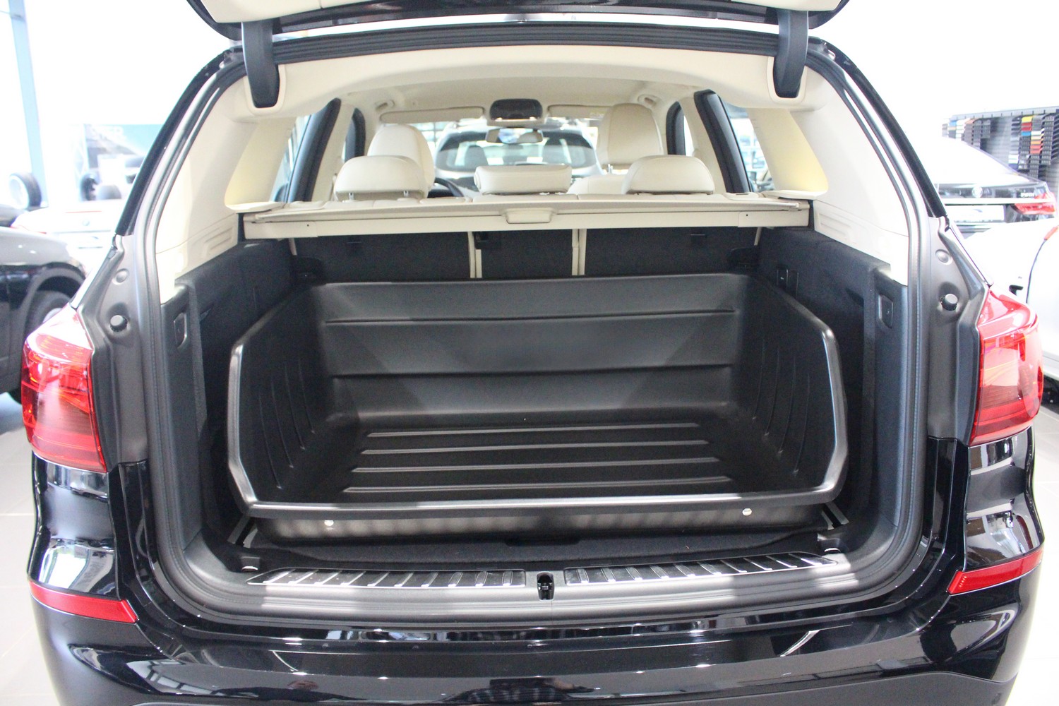 Boot liner suitable for BMW X3 (G01) 2017-2024 Boot-Guard 106 x 70 x 33 cm