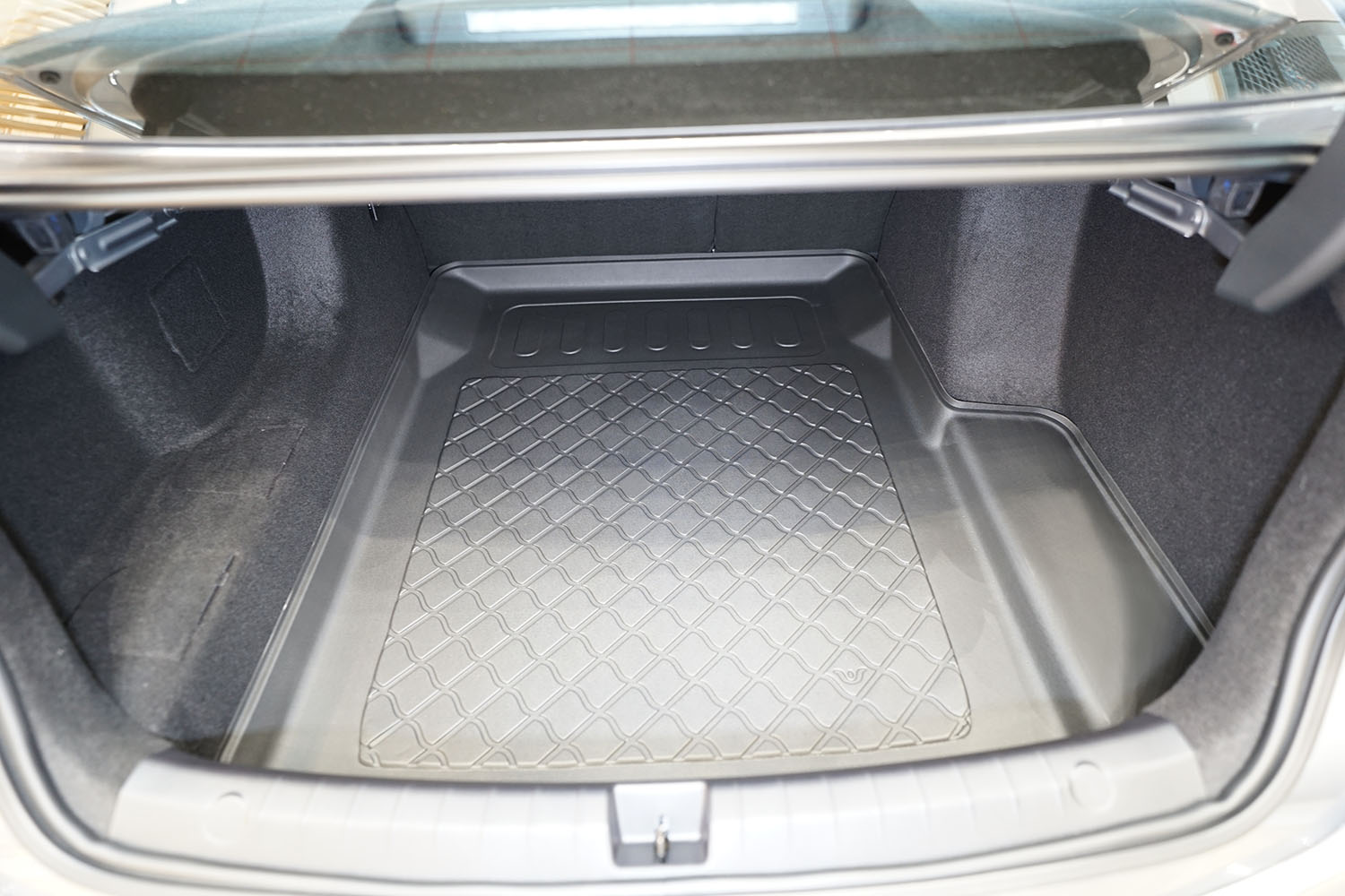 Boot mat suitable for BYD Seal 5 DM-i 2025-present 4-door saloon Guardliner anti slip PE/TPE rubber (BYD3SETM-G) (3)
