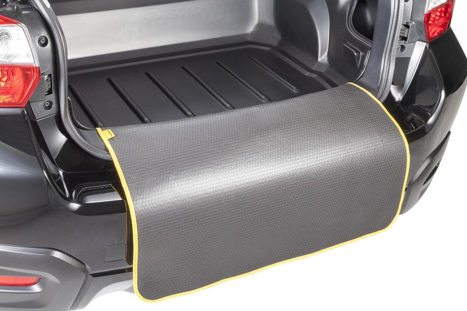 Kleinmetall Starliner boot liner for Opel Astra H hatchback (black