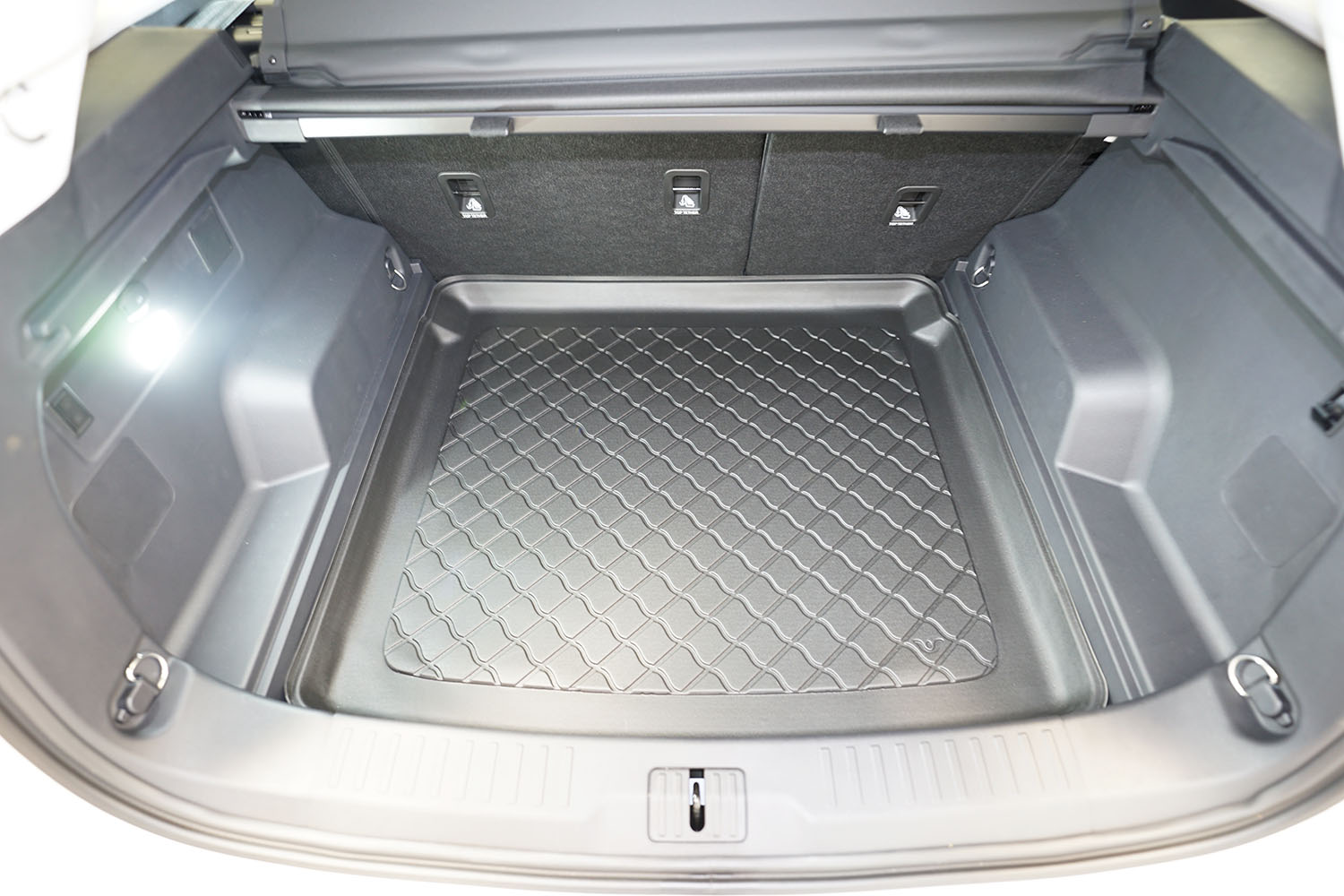 Boot mat suitable for Chery Jaecoo 7 2023-present Guardliner anti slip PE/TPE rubber (CHE1J7TM-G) (3)