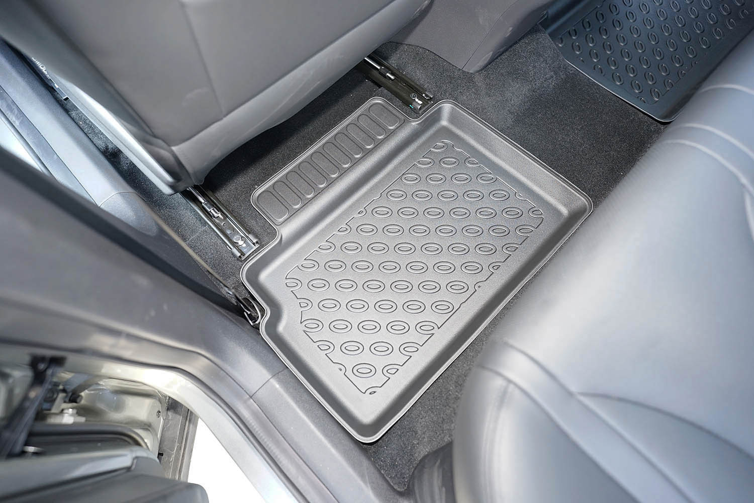 Car mats suitable for Chery Omoda 5 2024-present Cool Liner PE/TPE rubber (CHE1O5FM-C) (4)