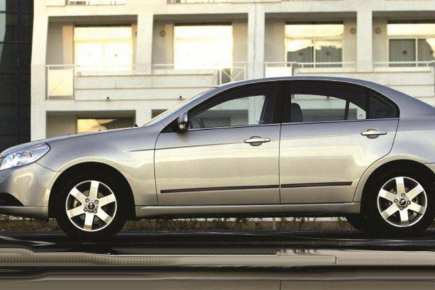 Stootstrips Chevrolet - Daewoo Epica 2006-2011 4-deurs sedan set zijportieren
