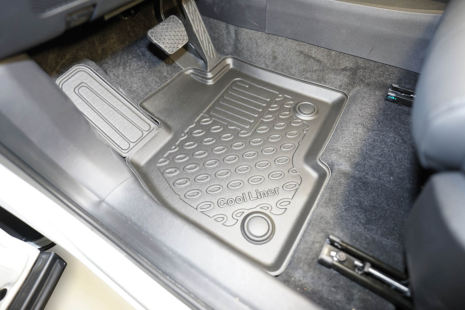 Car mats suitable for Chery Jaecoo 7 2023-present Cool Liner PE/TPE rubber (CHE2J7FM-C) (2)