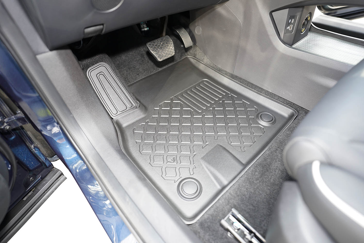 Car mats suitable for Chery Omoda 5 2024-present Guardliner PE/TPE rubber (CHE2O5FM-G) (2)
