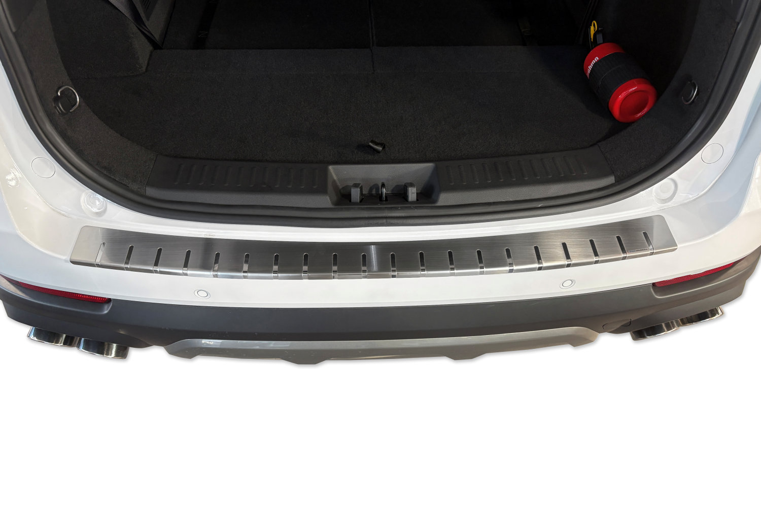 Rear bumper protector suitable for Chery Tiggo 8 2025-present stainless steel brushed (2)
