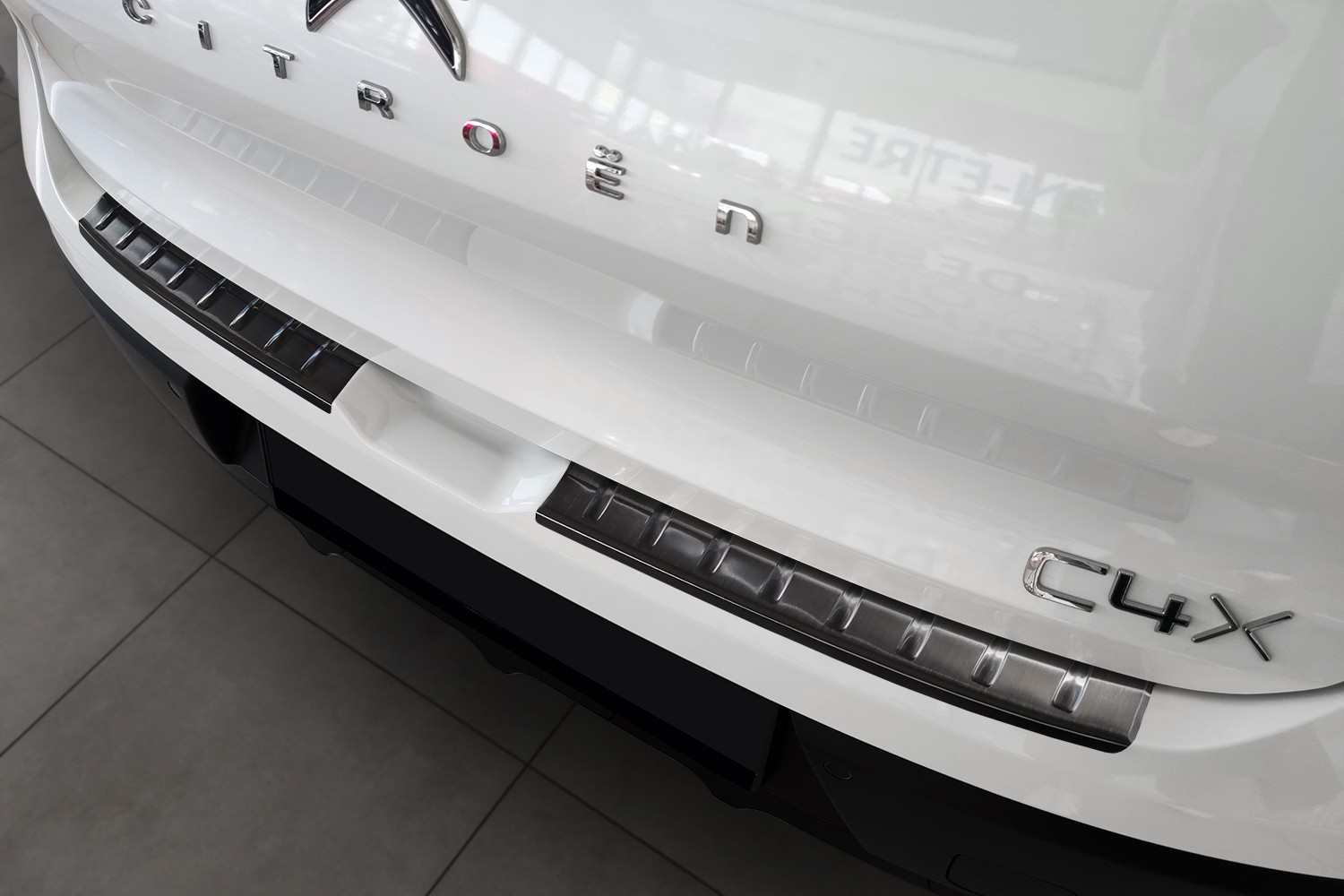 Rear bumper protector suitable for Citroën C4 X 2022-present stainless steel brushed anthracite
