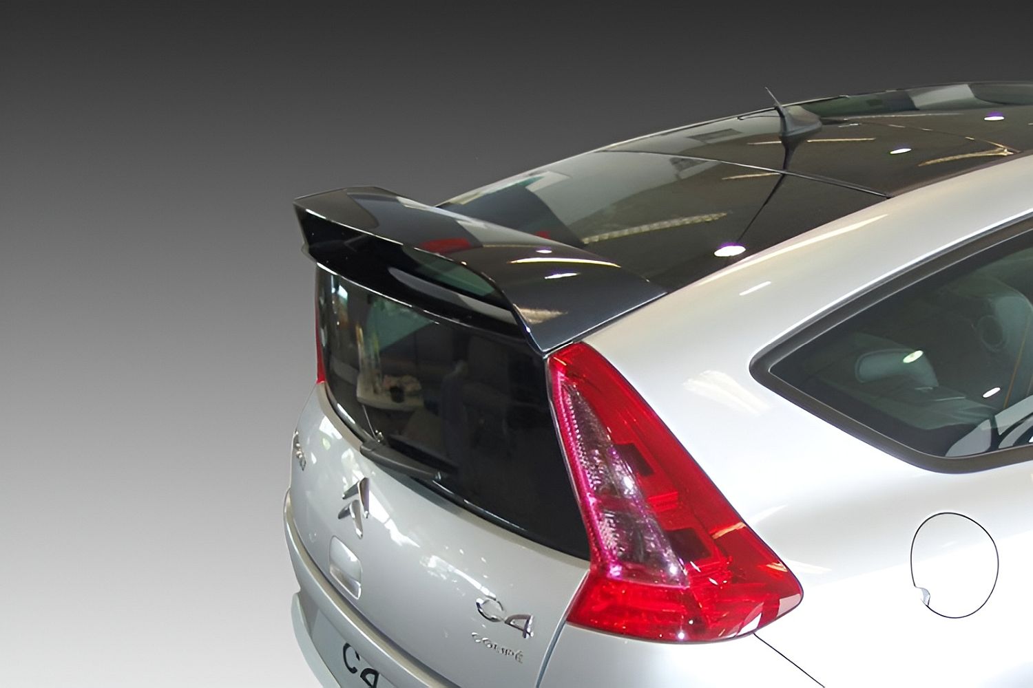Boot spoiler suitable for Citroën C4 I (L) 2004-2010 - painted (2) Boot spoiler suitable for Citroën C4 I (L) 2004-2010 - painted (2)
