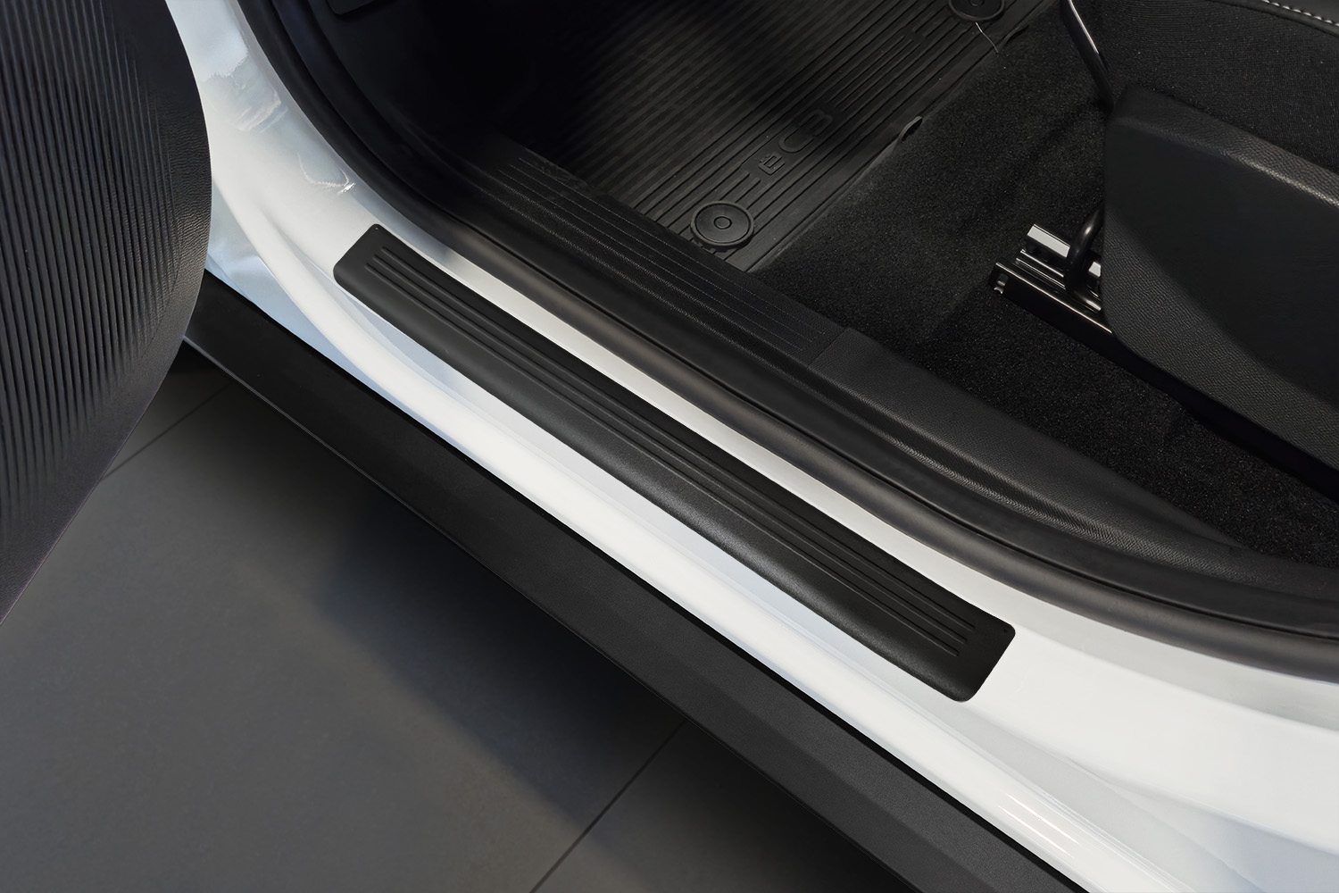 Placas de umbral de puerta para Citroën C3 IV 2024-presente 5 puertas hatchback acero inoxidable negro mate 4 piezas Placas de umbral de puerta para Citroën C3 IV 2024-presente 5 puertas hatchback acero inoxidable negro mate 4 piezas