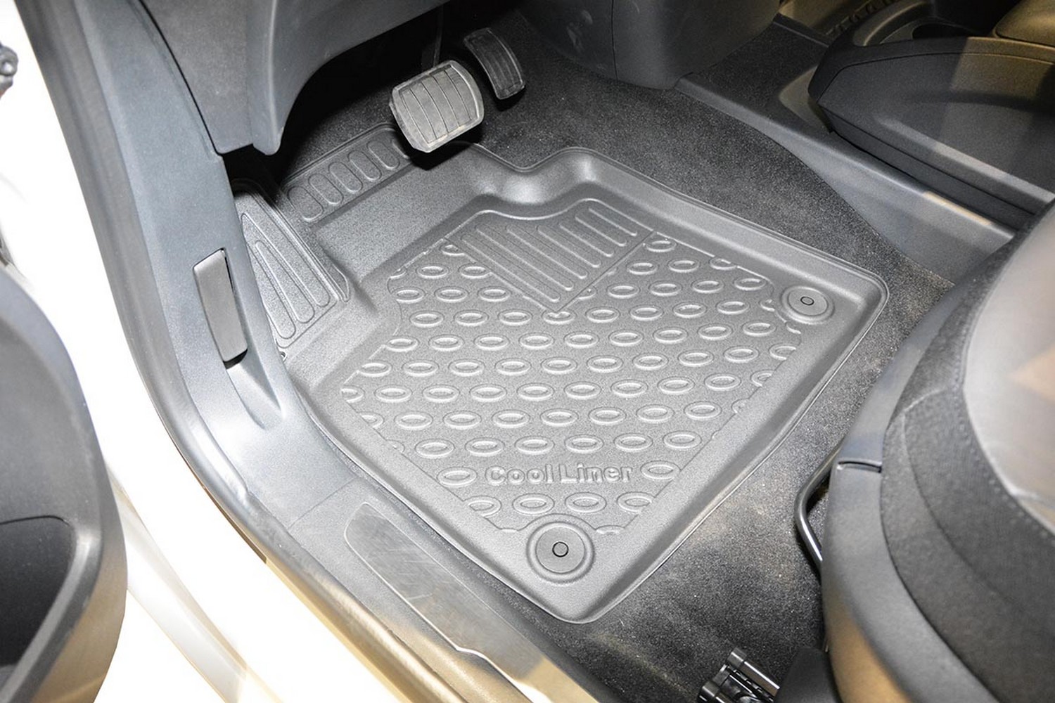 Car mats suitable for Citroën Grand C4 Picasso II - Grand C4 Spacetourer 2013-present Cool Liner PE/TPE rubber (CIT4C4FM-C) (2) Car mats suitable for Citroën Grand C4 Picasso II - Grand C4 Spacetourer 2013-present Cool Liner PE/TPE rubber (CIT4C4FM-C) (2)