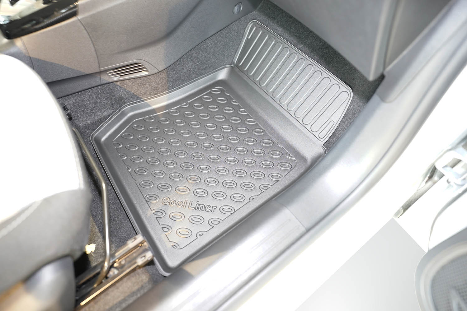 Car mats suitable for Citroën C4 X 2022-present Cool Liner PE/TPE rubber (CIT7C4FM-C) (4) Car mats suitable for Citroën C4 X 2022-present Cool Liner PE/TPE rubber (CIT7C4FM-C) (4)