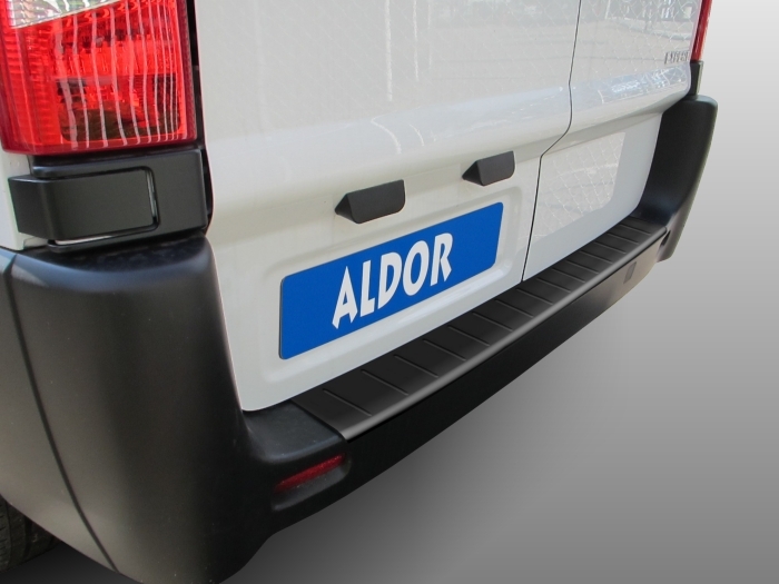 Rear bumper protector suitable for Citroën Jumpy II 2007-2016 PU