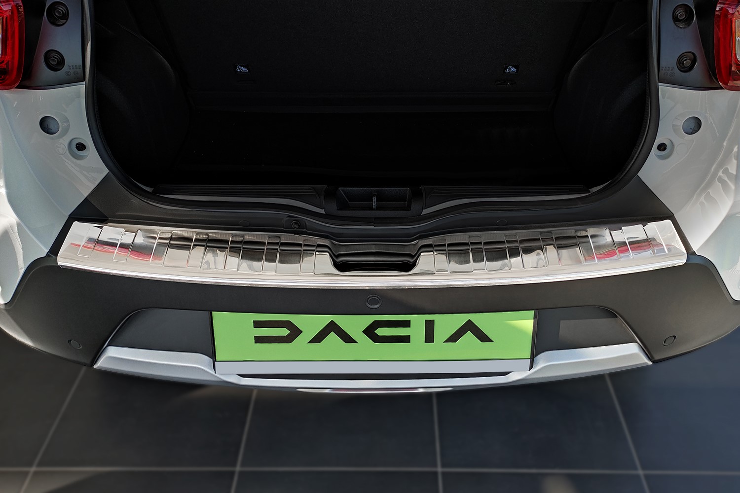 Protection de seuil de coffre Dacia Spring (BBG) 2021-présent acier inox brossé
