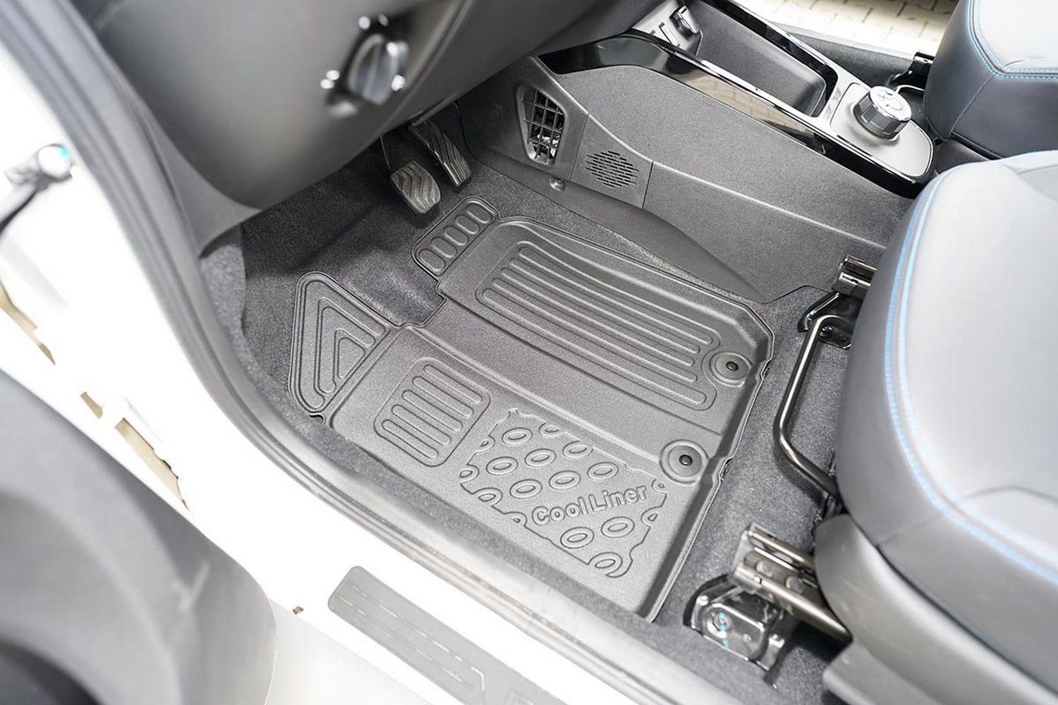 Car mats suitable for Dacia Spring (BBG) 2021-2024 Cool Liner PE/TPE rubber (DAC1SPFM-C) (2) Car mats suitable for Dacia Spring (BBG) 2021-2024 Cool Liner PE/TPE rubber (DAC1SPFM-C) (2)
