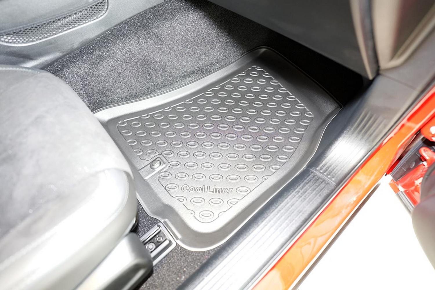 Car mats suitable for Dodge Challenger III 2008-present 3-door hatchback Cool Liner PE/TPE rubber (DOD2CHFM-C) (3) Car mats suitable for Dodge Challenger III 2008-present 3-door hatchback Cool Liner PE/TPE rubber (DOD2CHFM-C) (3)