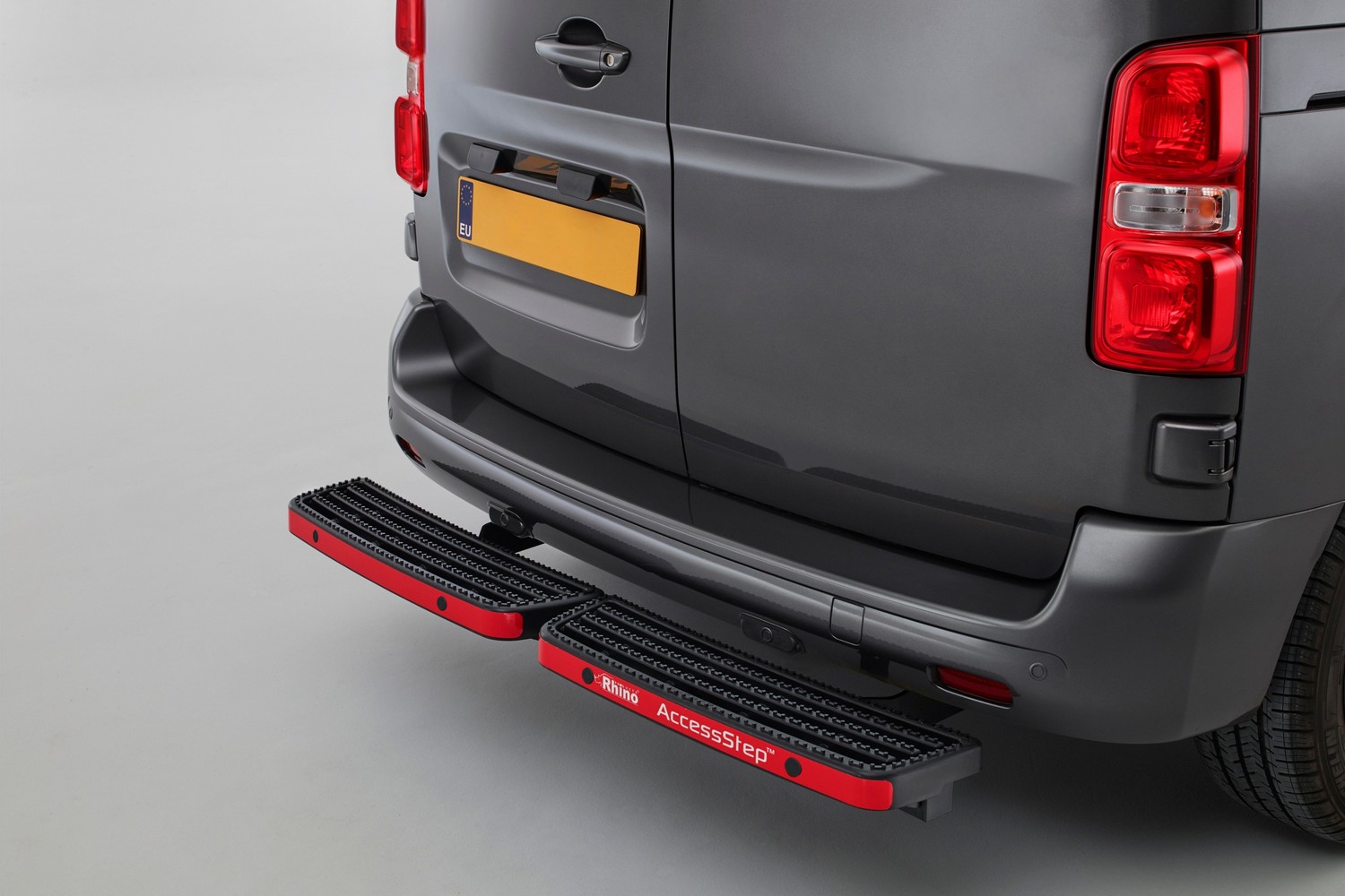 Heckstufe passend für Volkswagen Transporter T6 - T6.1 2015-2024 AccessStep 2 Schwarz Connect+