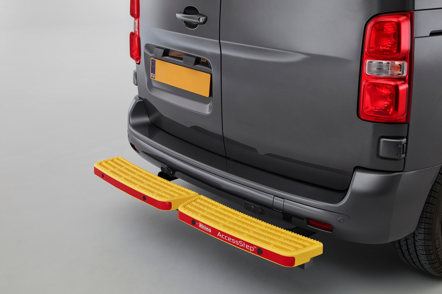 Heckstufe passend für Volkswagen Transporter T6 - T6.1 2015-2024 AccessStep 2 Gelb Connect+