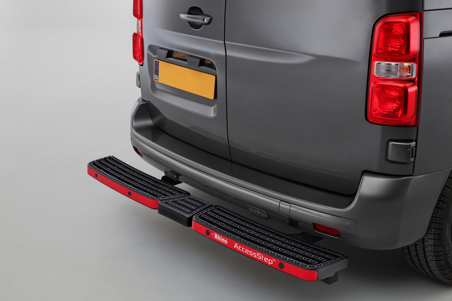 Heckstufe passend für Volkswagen Transporter T6 - T6.1 2015-2024 AccessStep 3 Schwarz Connect+