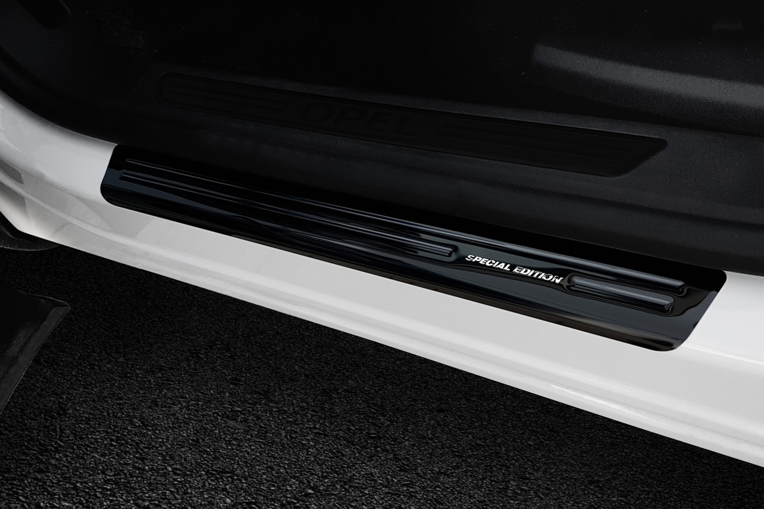 Seuils de portes Renault Kangoo III 2021-présent acier inox noir brillant 4 pièces