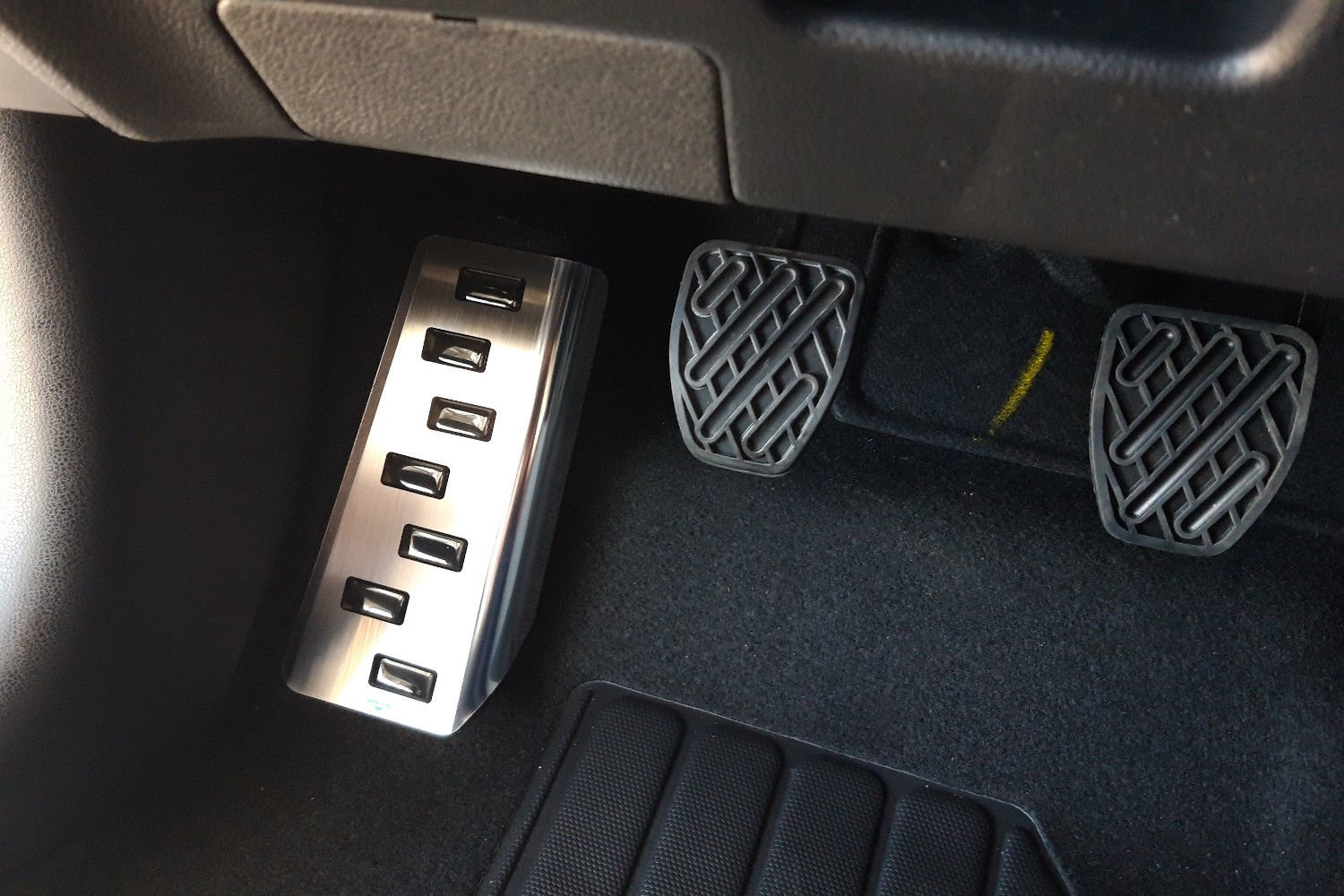Foot rest trim suitable for Audi A3 (8L) 1997-2003 3 & 5-door hatchback stainless steel brushed