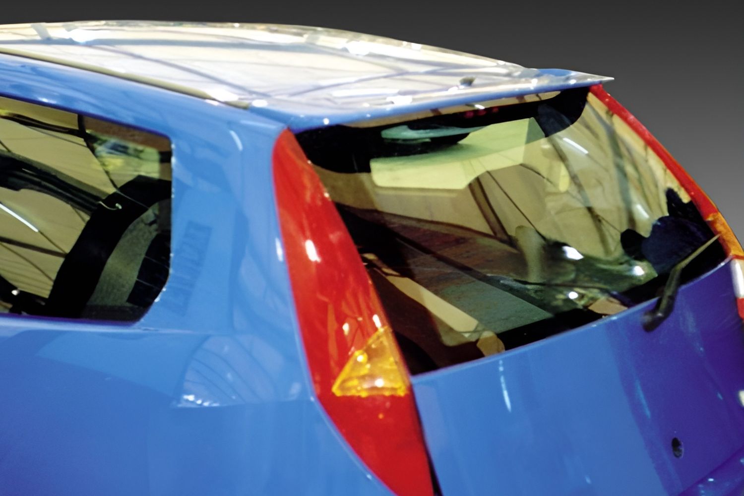 Roof spoiler suitable for Fiat Punto II 1999-2010) 3 & 5-door hatchback Roof spoiler suitable for Fiat Punto II 1999-2010) 3 & 5-door hatchback