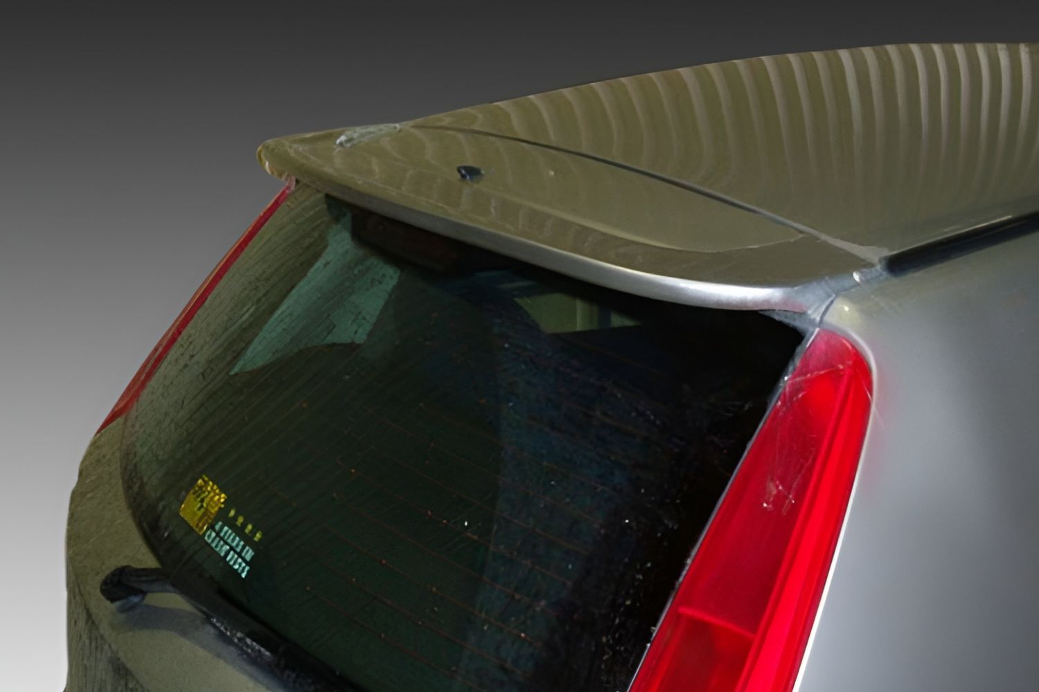 Roof spoiler suitable for Fiat Punto II 1999-2010) 3 & 5-door hatchback Roof spoiler suitable for Fiat Punto II 1999-2010) 3 & 5-door hatchback