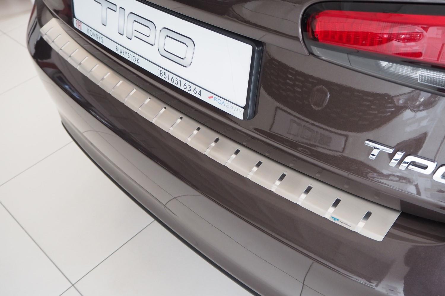 Rear bumper protector Fiat Tipo (Type 357) 2016-present 5-door hatchback stainless steel (FIA1TIBA) (2)
