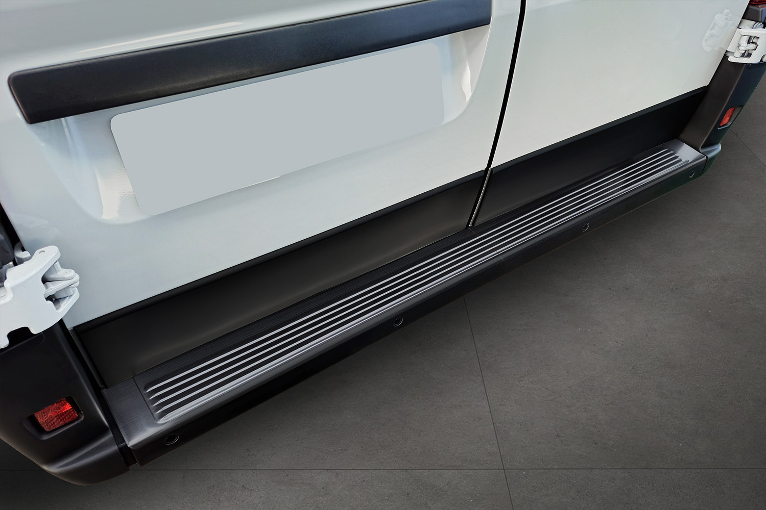 Bumperbeschermer geschikt voor Fiat Ducato III 2023-heden RVS geborsteld antraciet 2-delig