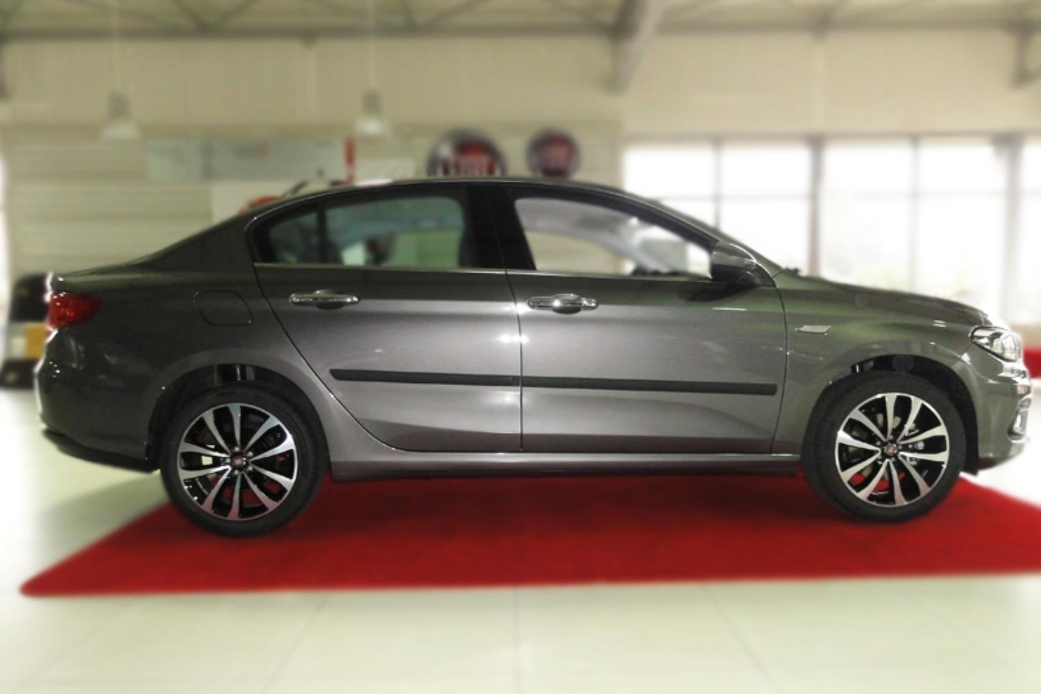 Seitenschutzleisten passend für Fiat Tipo (Type 356) 2016-heute 4-Türer Limousine Set