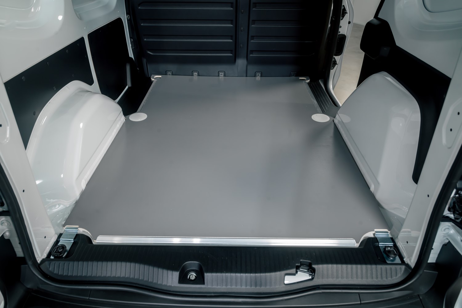 Floor liner poplar plywood - Laadvloer populieren multiplex - Laderaumboden Pappel Multiplex - Plancher contreplaqu&eacute; de peuplier (example) (5)