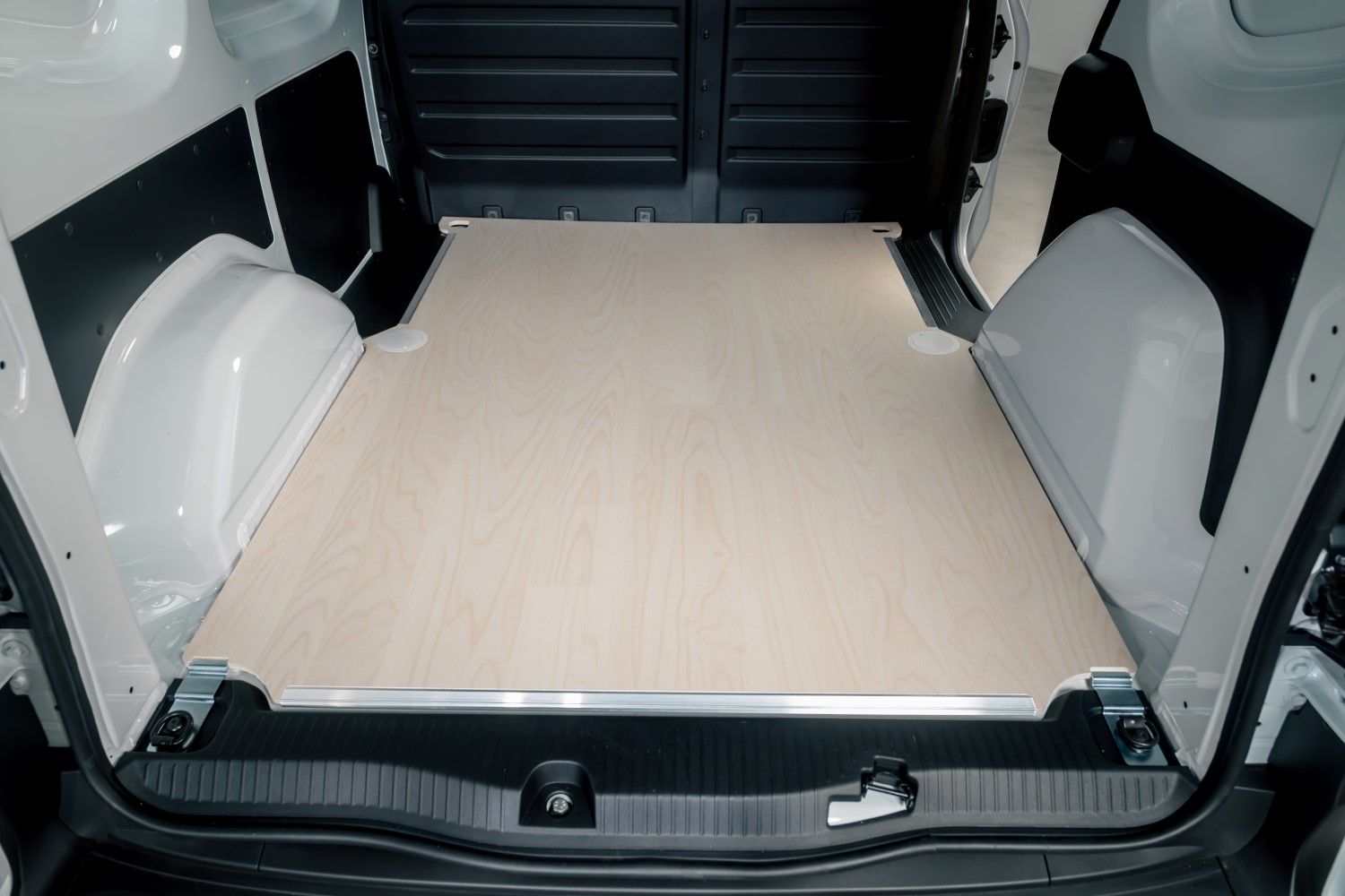 Floor liner poplar plywood - Laadvloer populieren multiplex - Laderaumboden Pappel Multiplex - Plancher contreplaqu&eacute; de peuplier (example) (5)