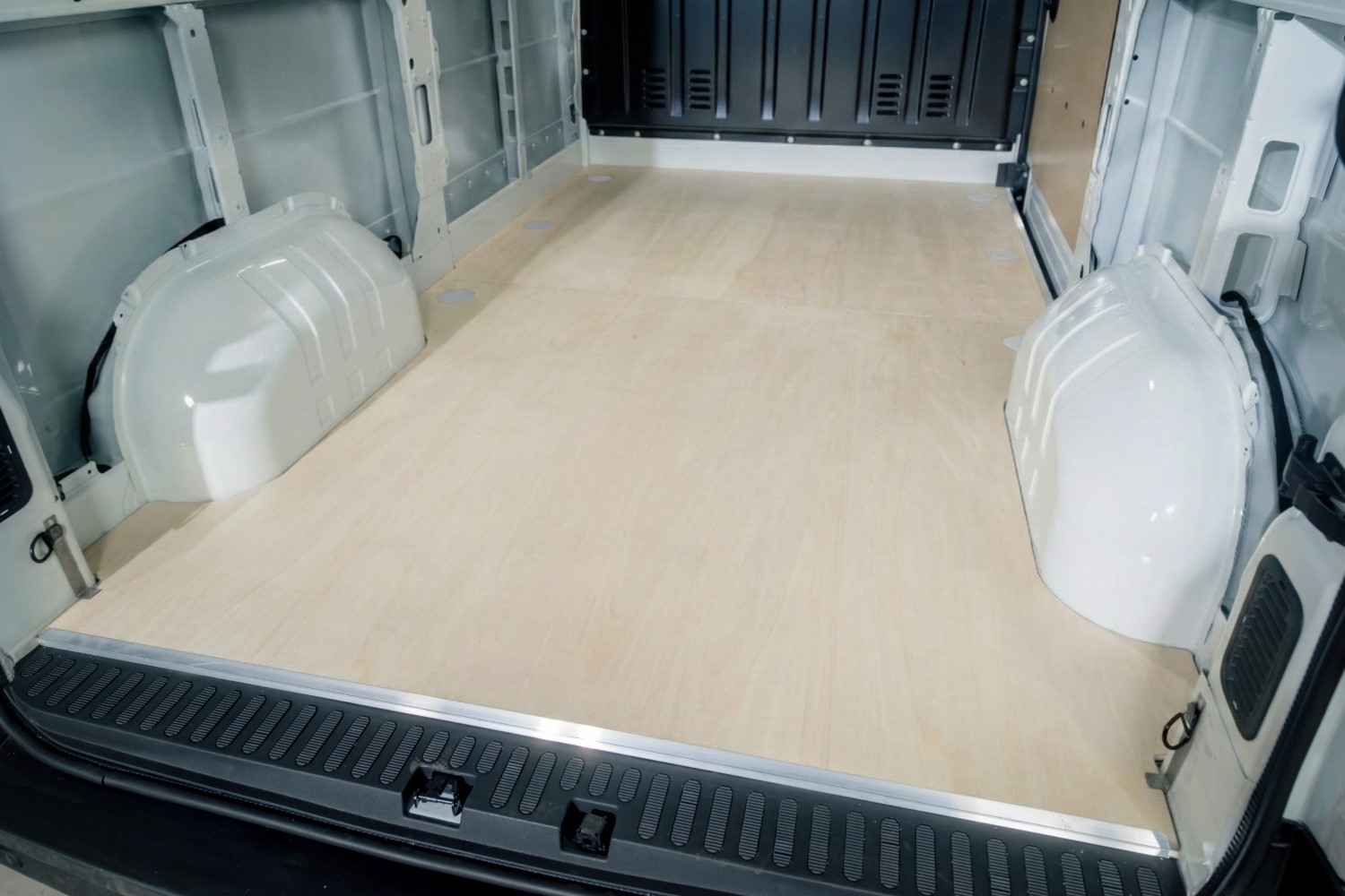 Floor liner poplar plywood - Laadvloer populieren multiplex - Laderaumboden Pappel Multiplex - Plancher contreplaqu&eacute; de peuplier (example) (7)