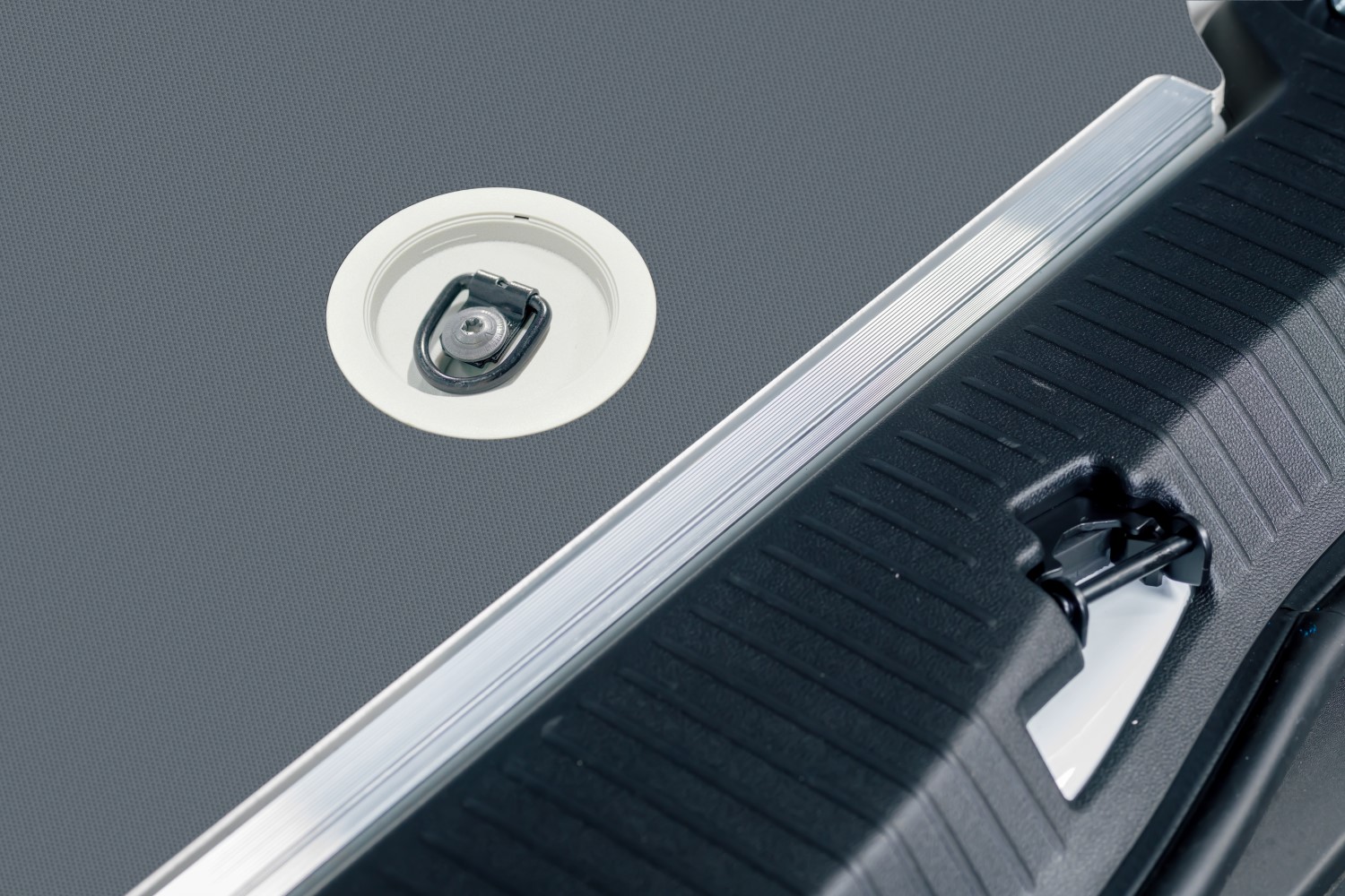 Floor liner polypropylene plastic - Laadvloer polypropyleen kunststof - Laderaumboden Polypropylen Kunststoff - Plancher plastique polypropyl&egrave;ne (example) (4)