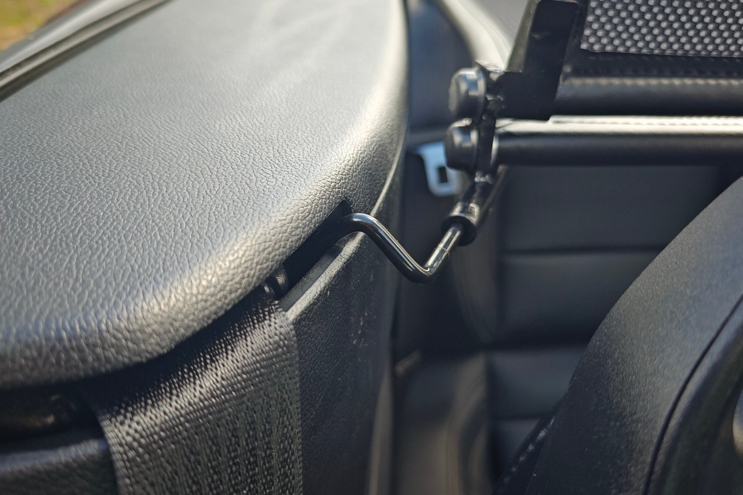 Wind deflector suitable for Ford Mustang VI 2014-2023 & Mustang VII 2024-present Black